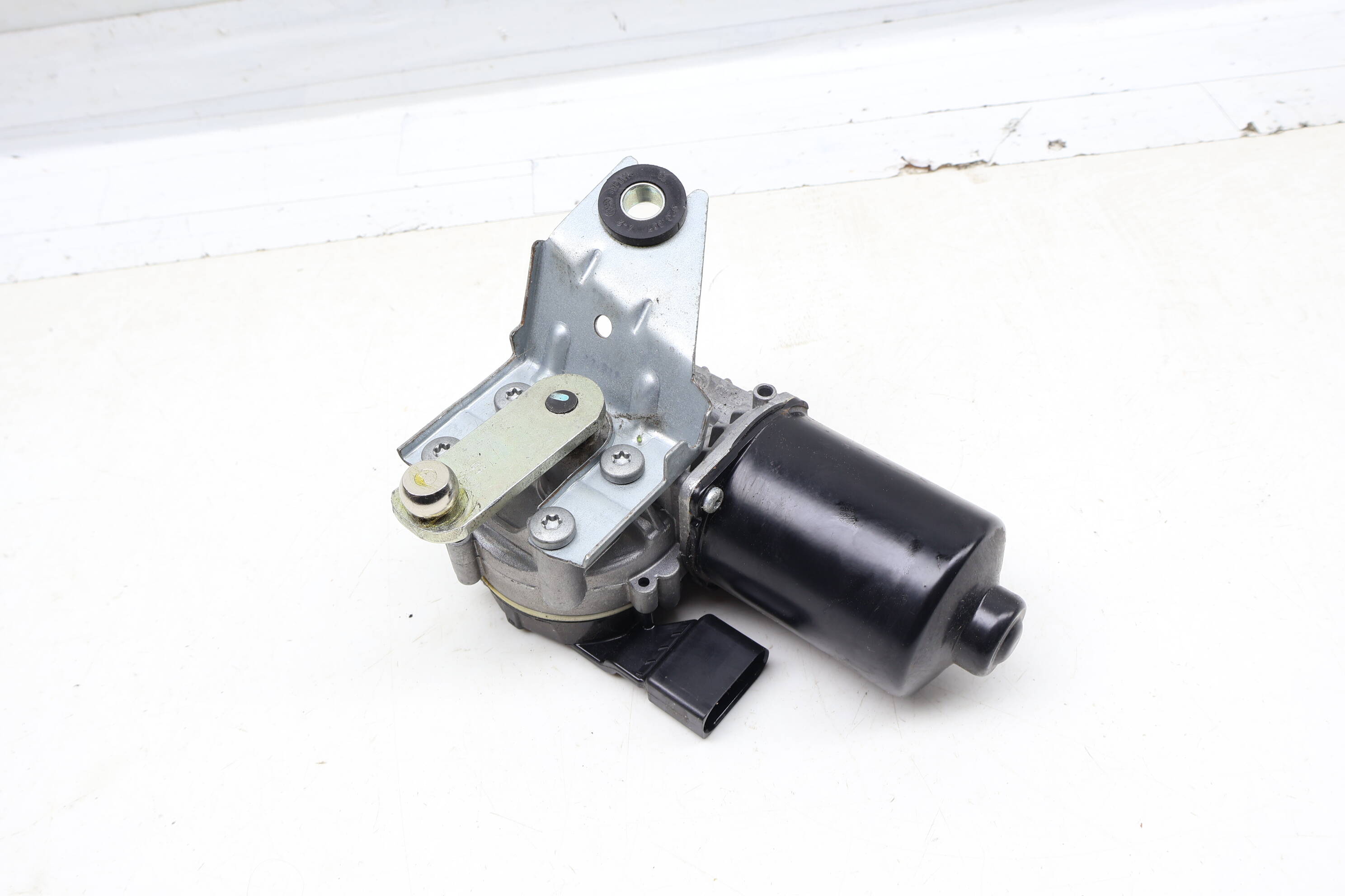 Windshield Wiper Motor 95B955113B