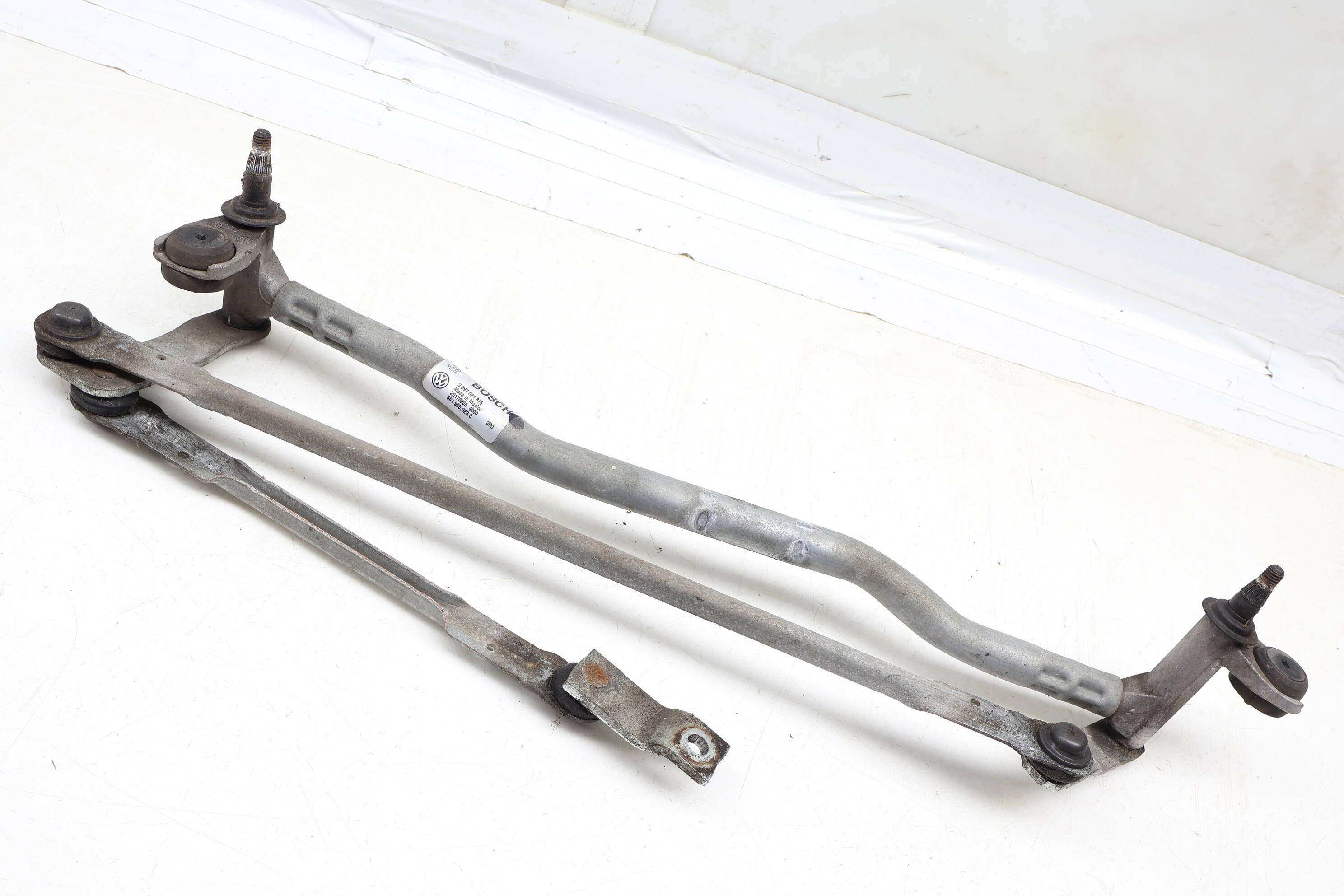 Windshield Wiper Transmission / Bracket 561955023C