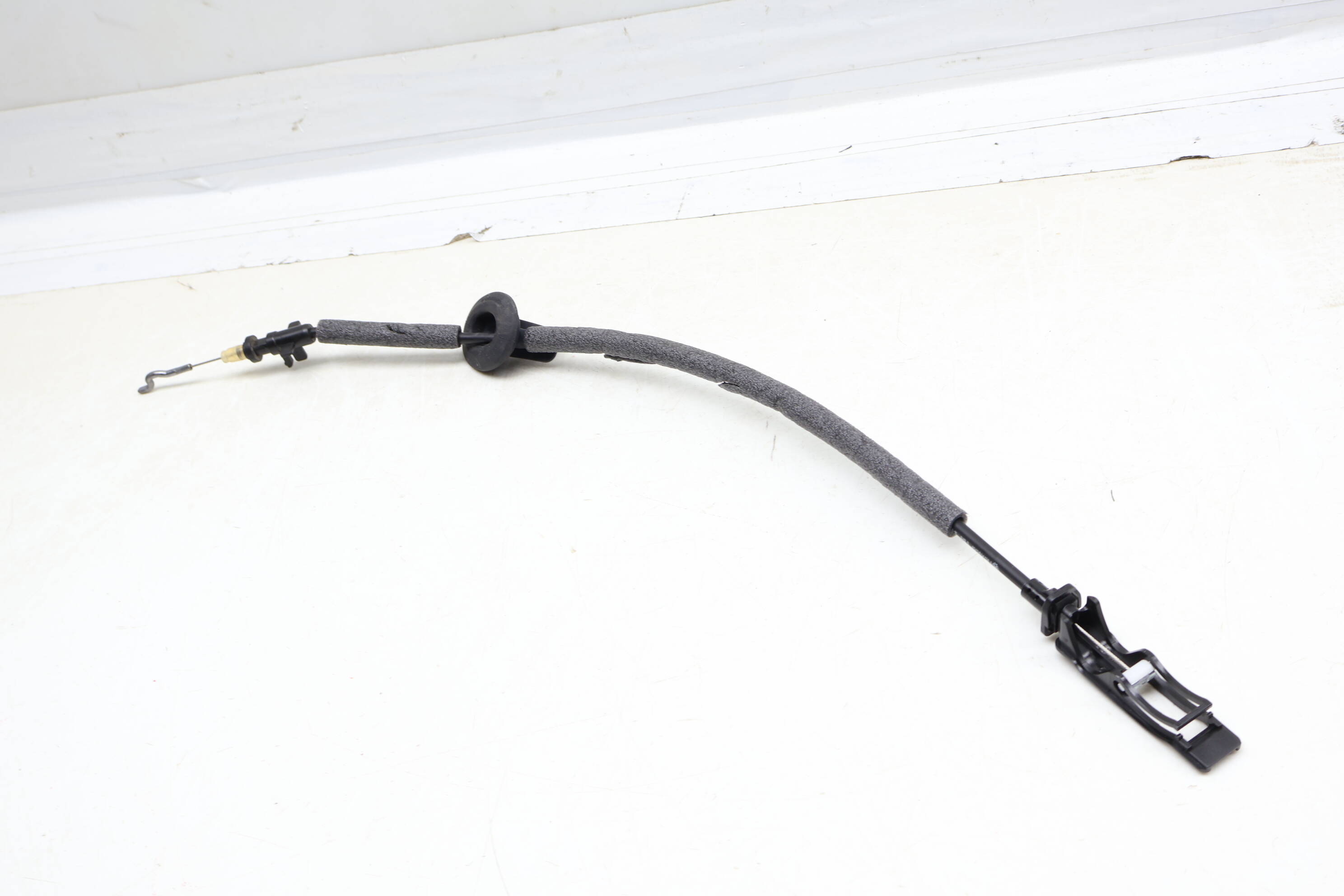 Interior Door Handle Release / Bowden Cable 17A839085