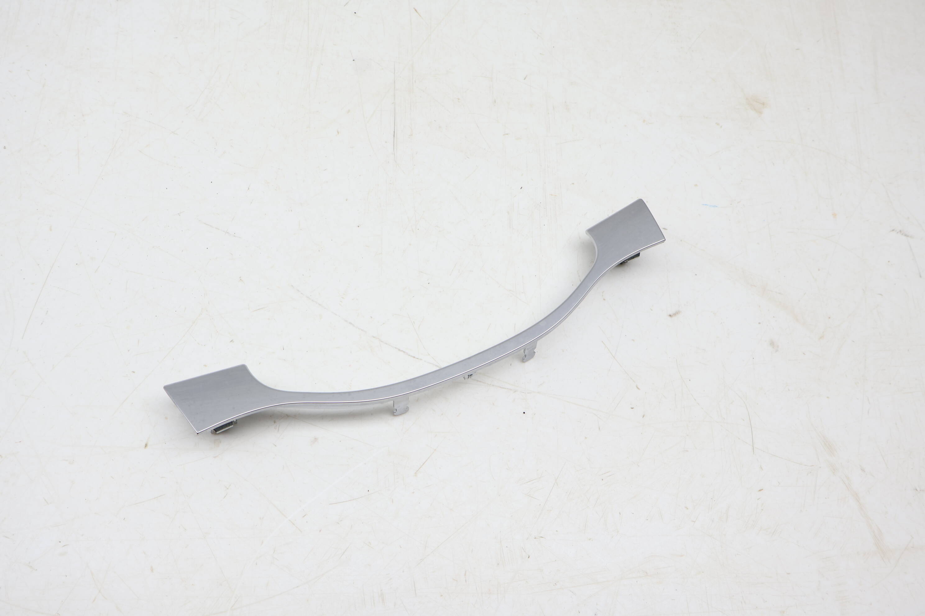 Upper Instrument Cluster / Dash Trim 4G1858357