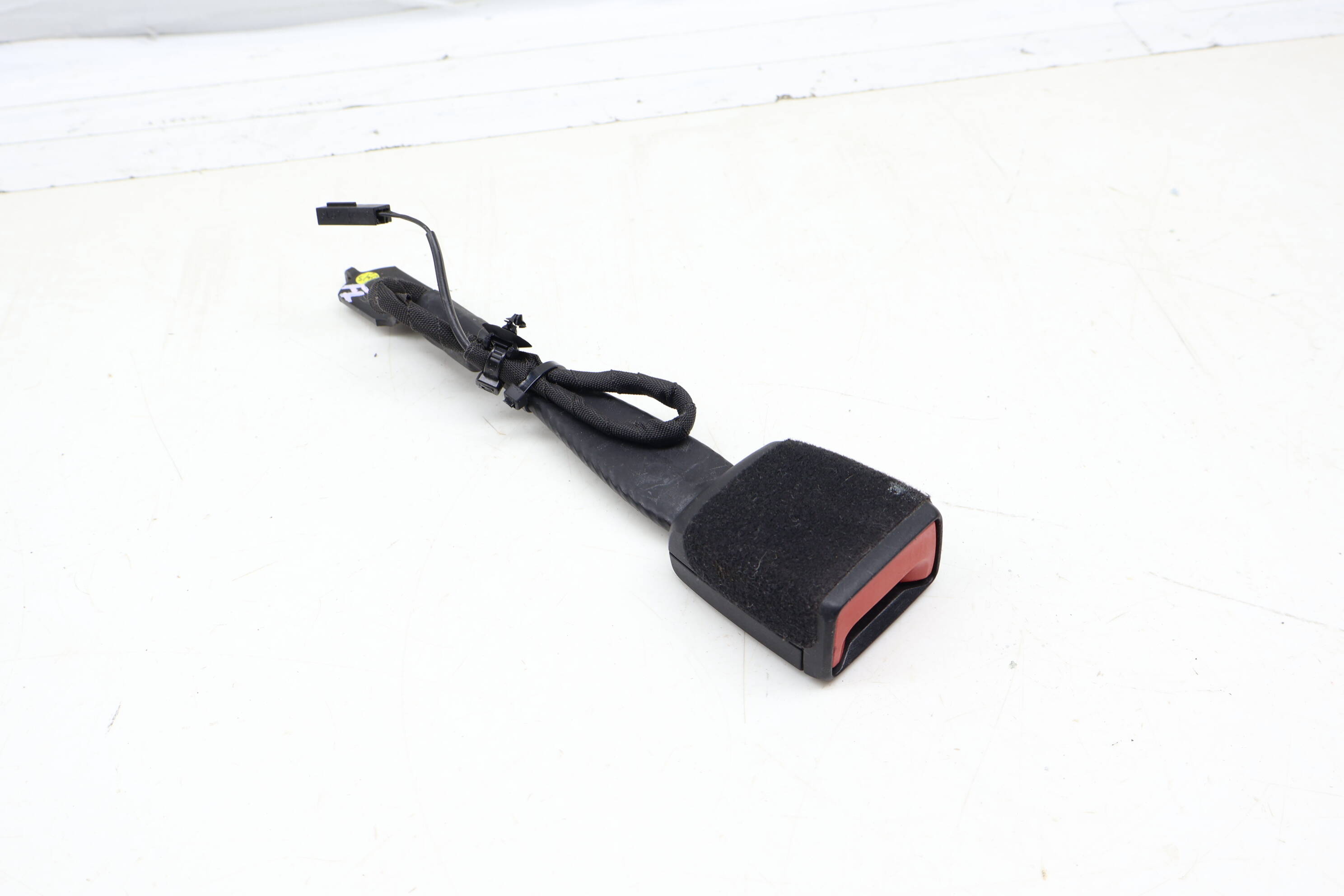 Seat Belt Buckle / Receiver 5NN857756A