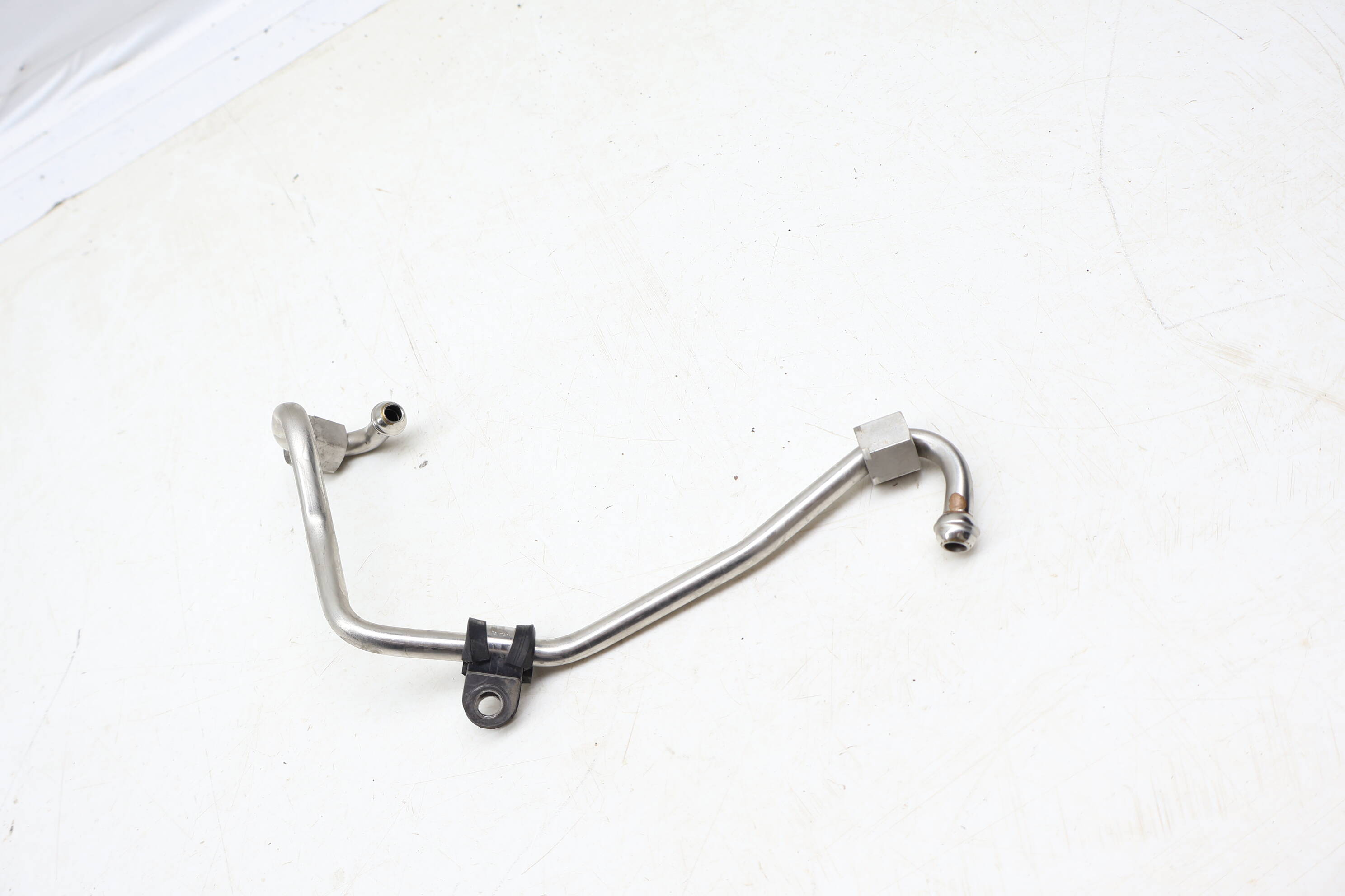 Fuel Rail Line / Pipe 06J127501M