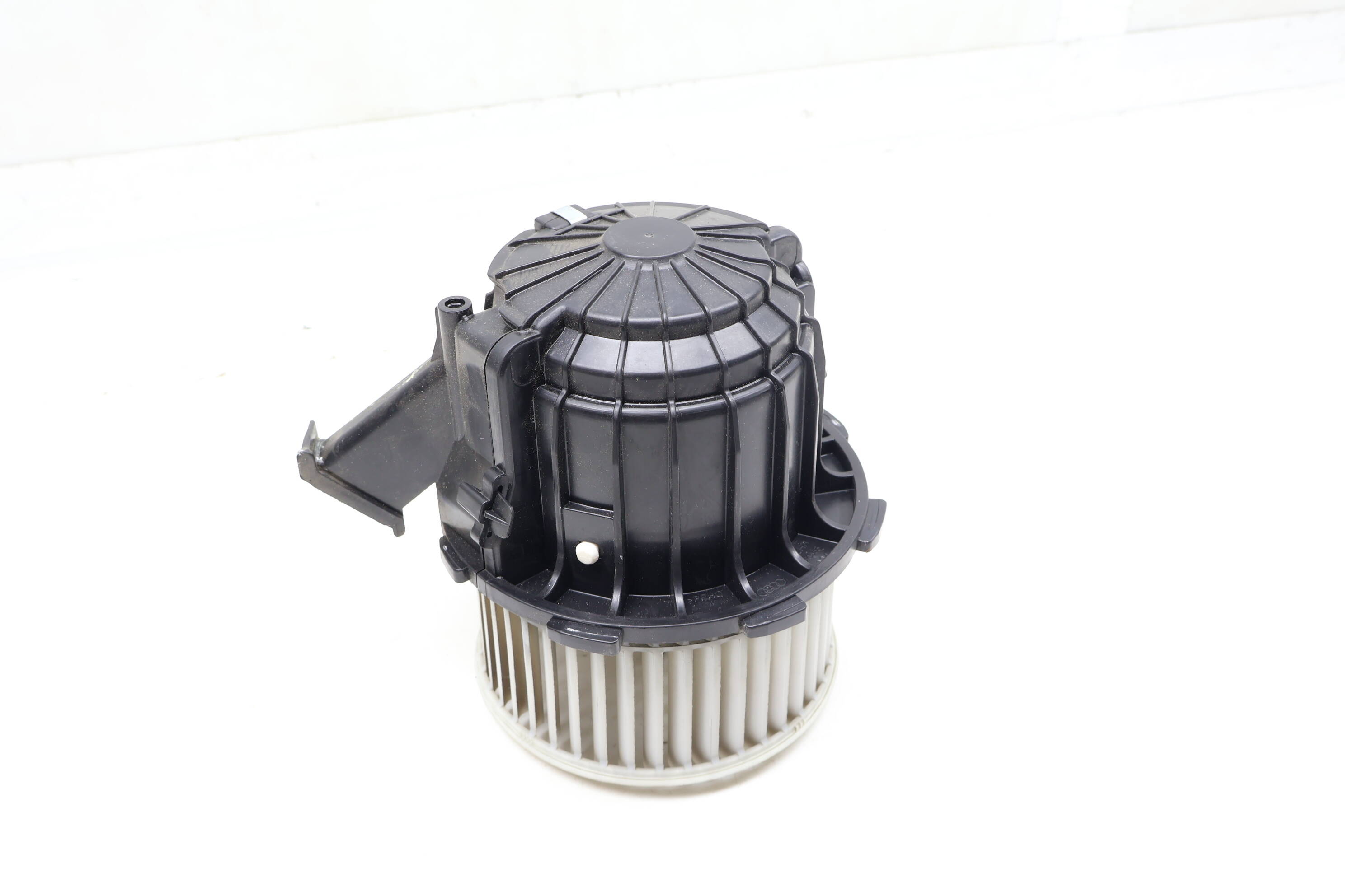 Blower Motor / Fan 8T1820021 PAB820021C