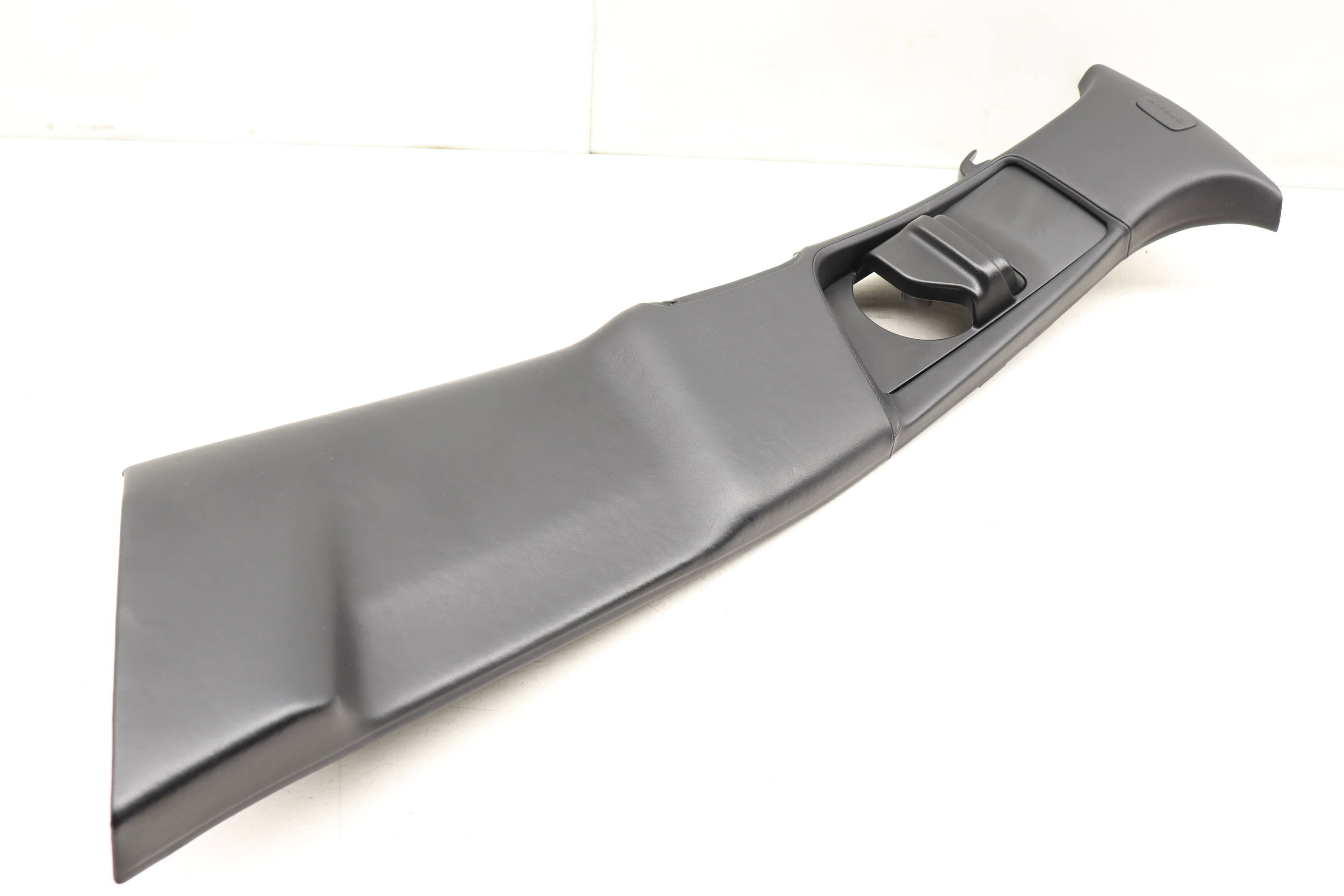 Upper B Pillar Trim / Panel 2226900525