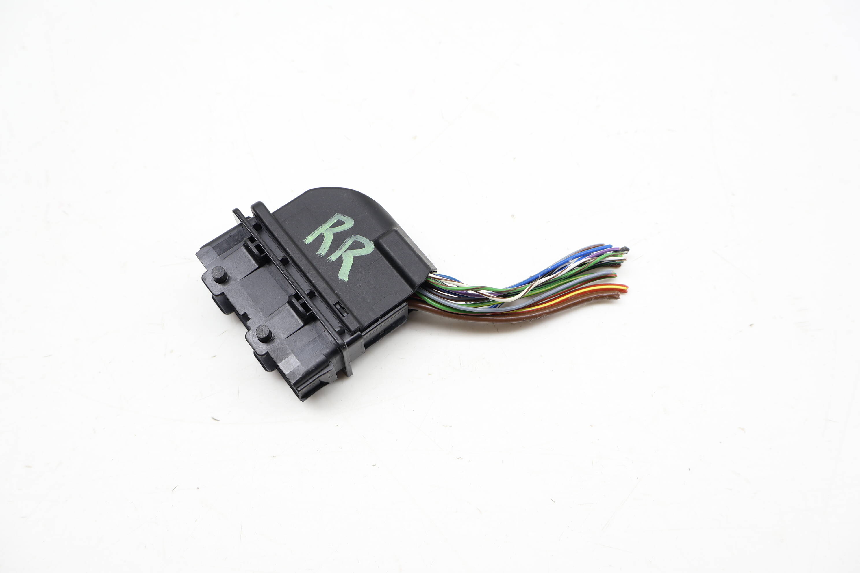 Door Wiring Harness Connector (27-Pin) 8K0972701