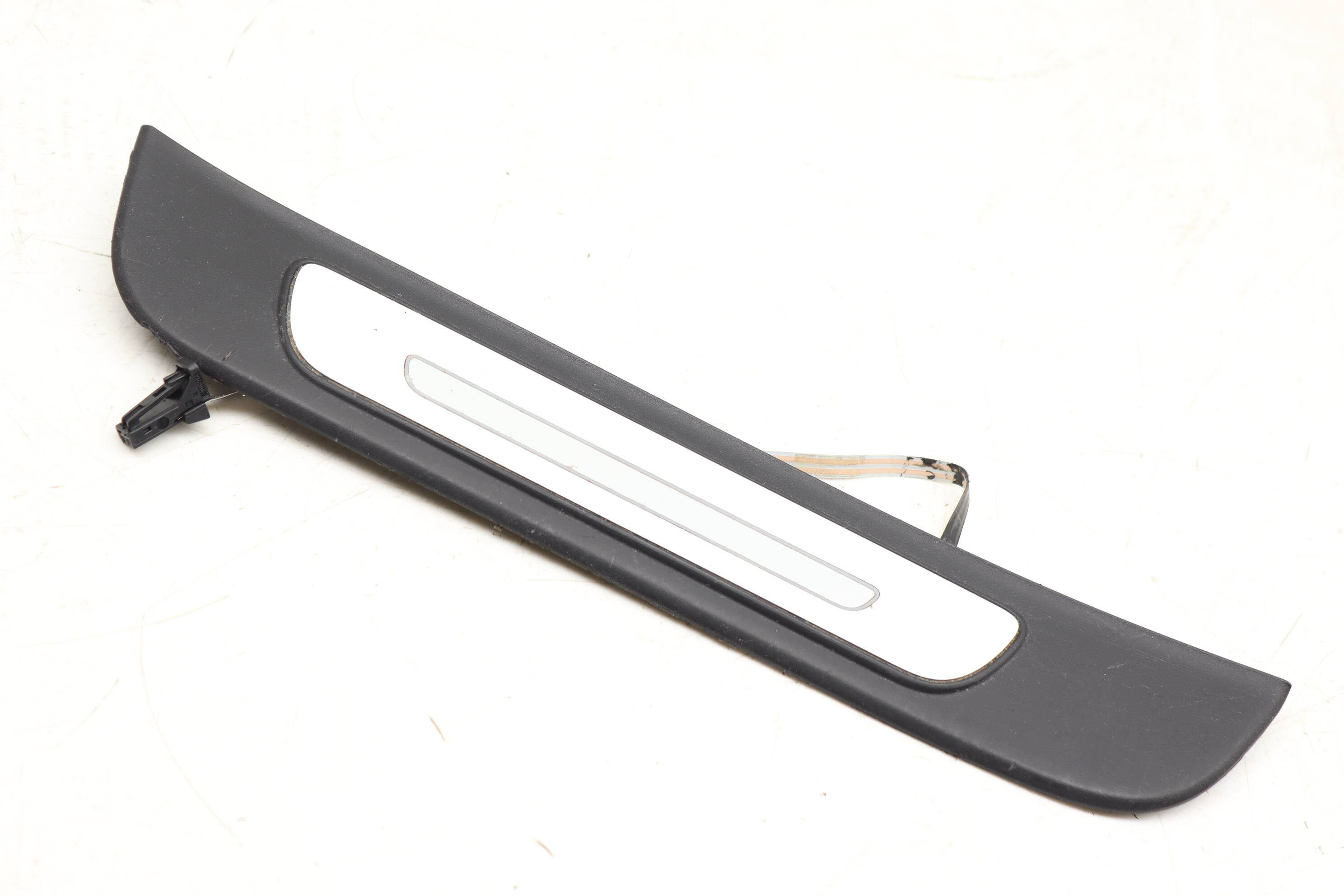 Door Sill / Light Bar 4G8947423