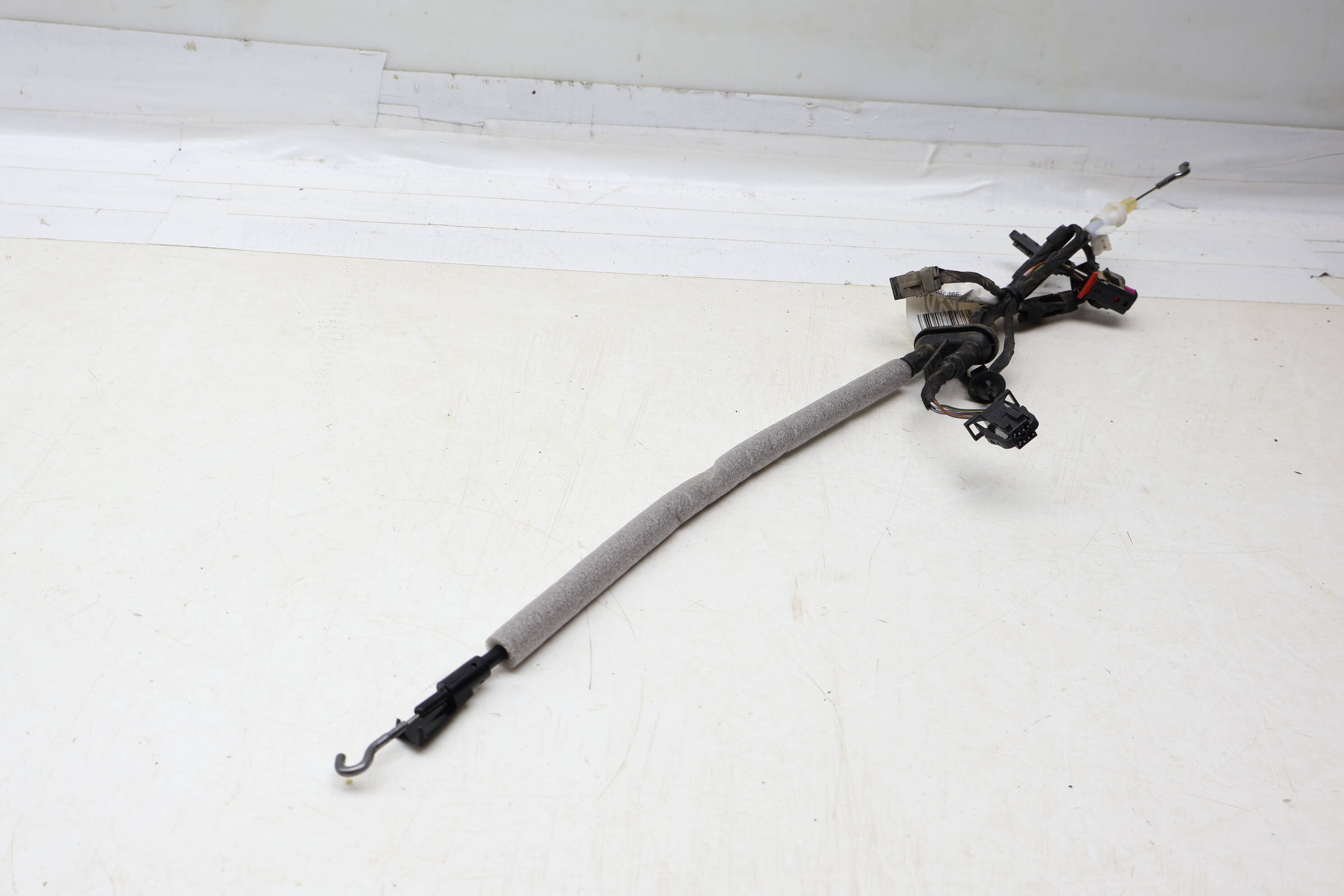 Interior Door Handle Release / Bowden Cable 561837086F