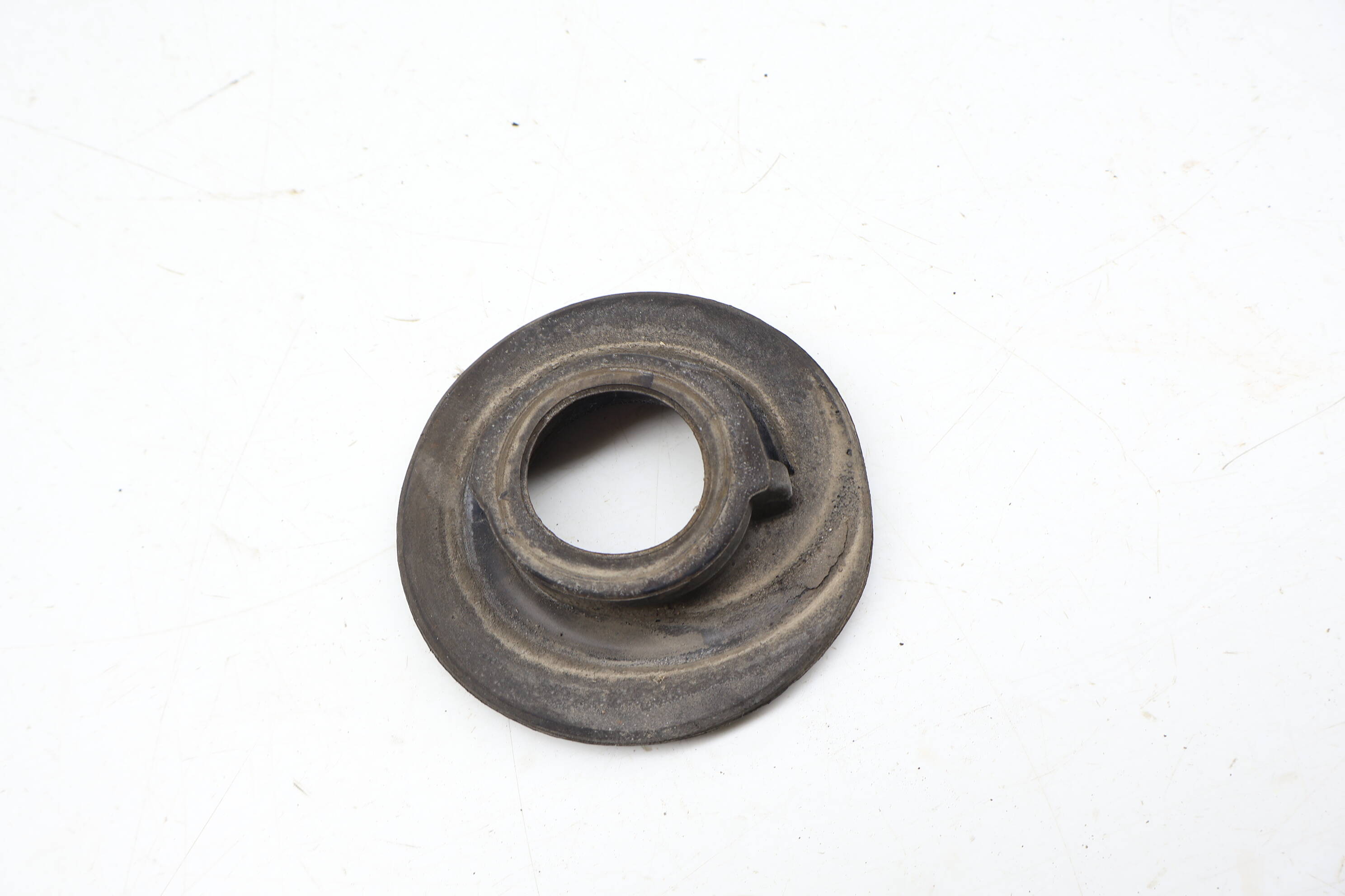 Lower Spring Rubber Mount 5Q0512297D