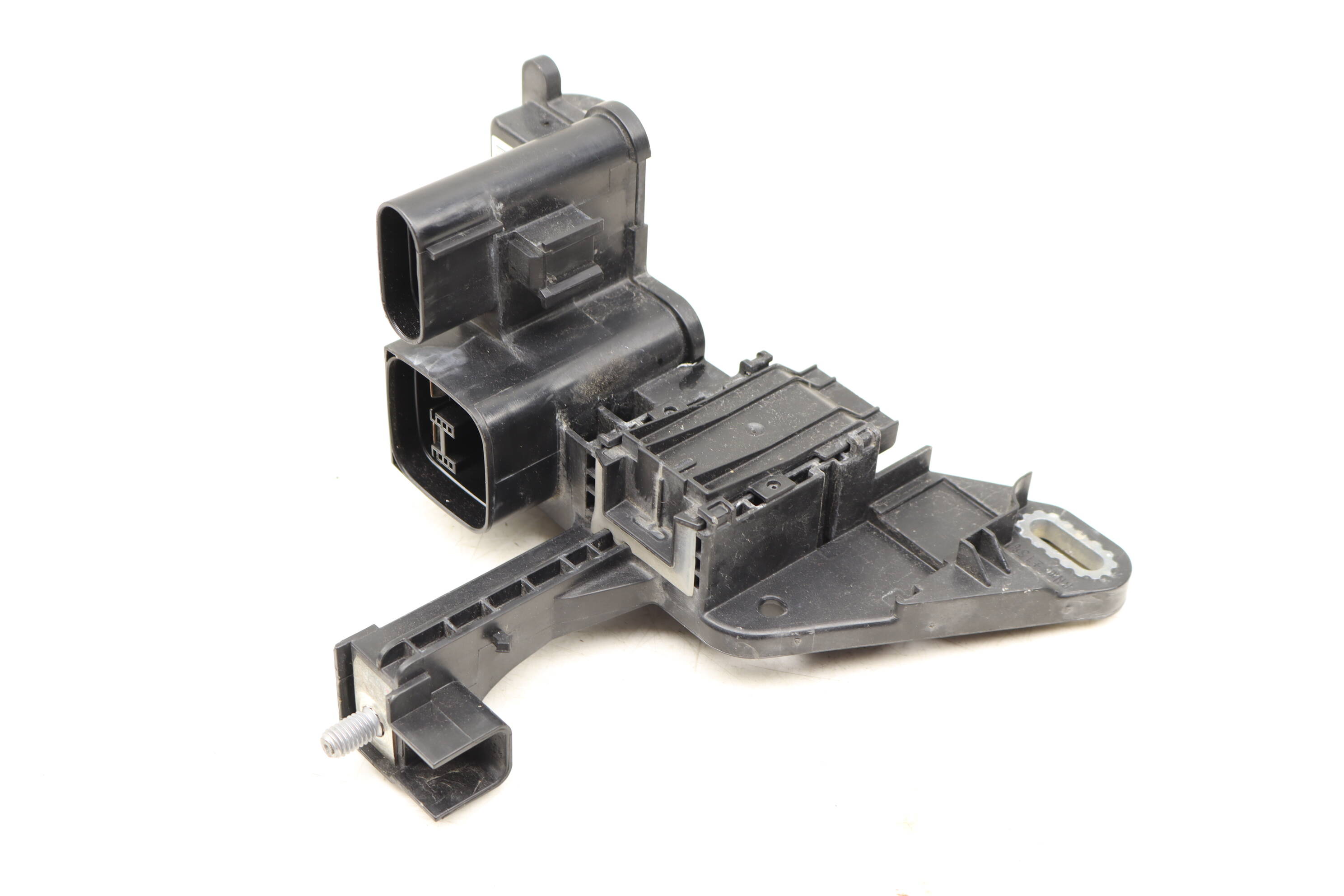 Ignition Distributor / Battery Terminal 61149296151