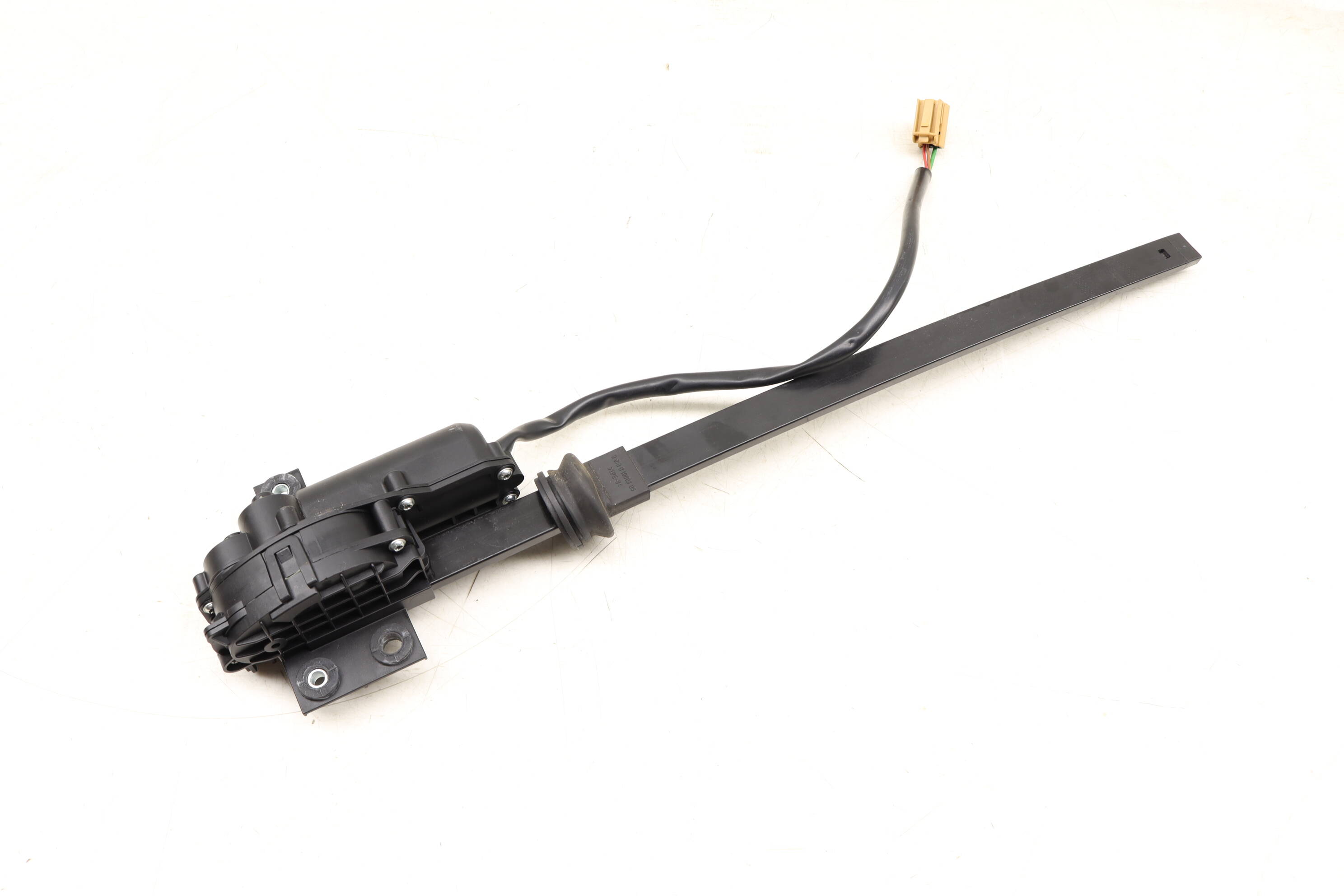 Porsche Rear Left Window Sunshade / Sun Shade Motor 7P5861317