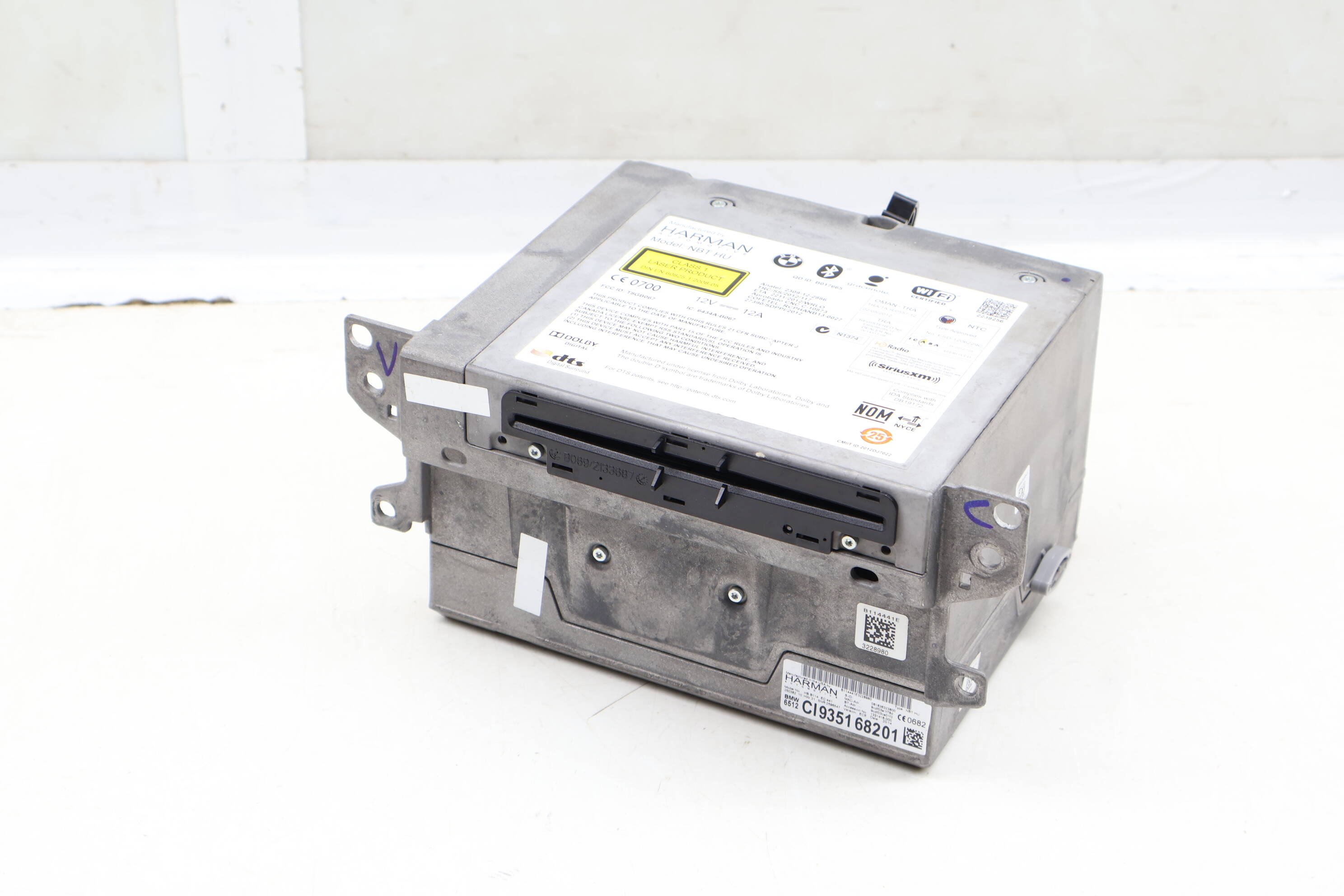 Radio&#x20;&#x2F;&#x20;Stereo&#x20;&#x2F;&#x20;Navigation&#x20;Head&#x20;Unit&#x20;&#x28;High&#x29;&#x20;65129351682