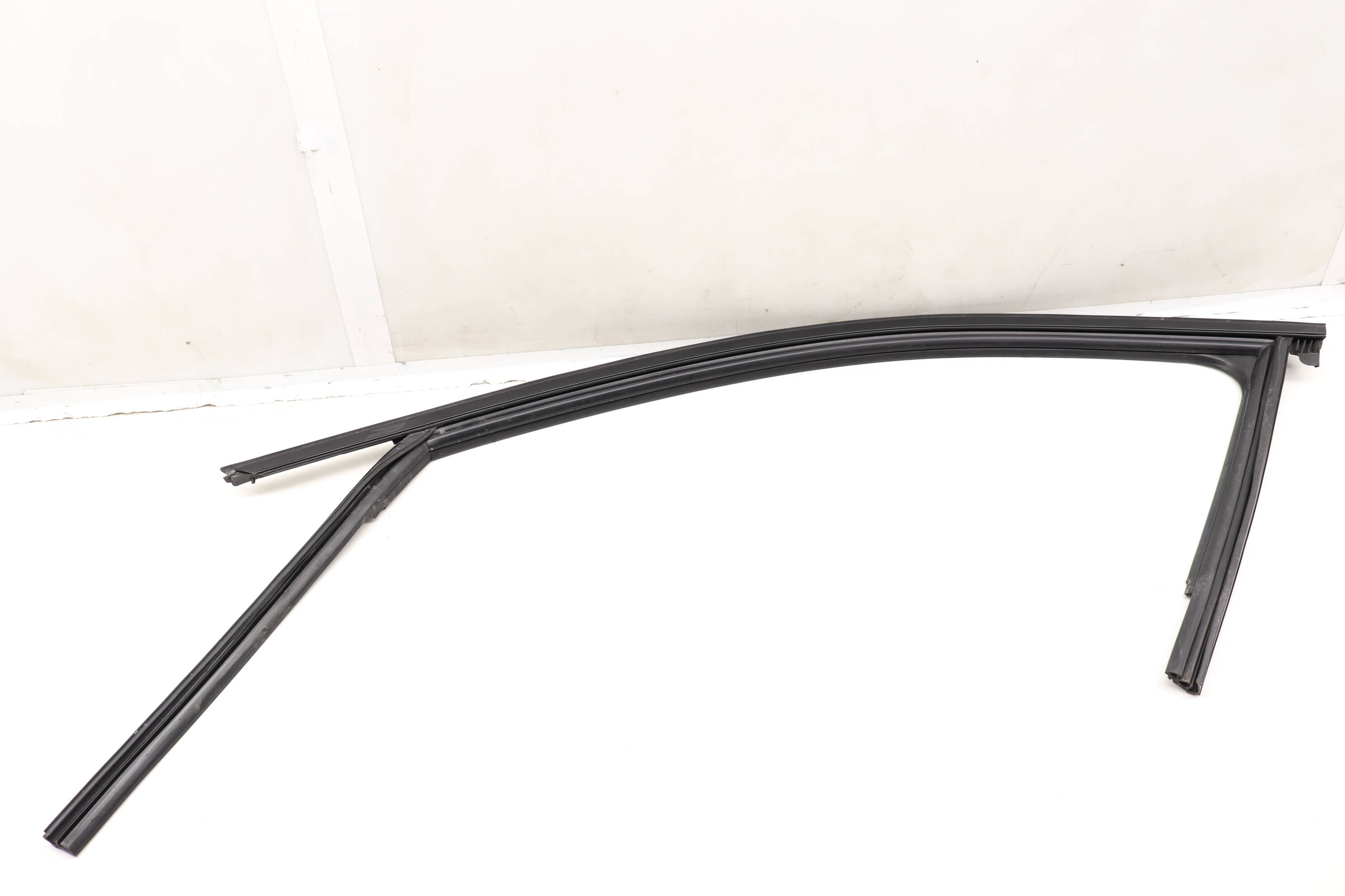 Door Window Glass Channel / Seal 8W0837431D