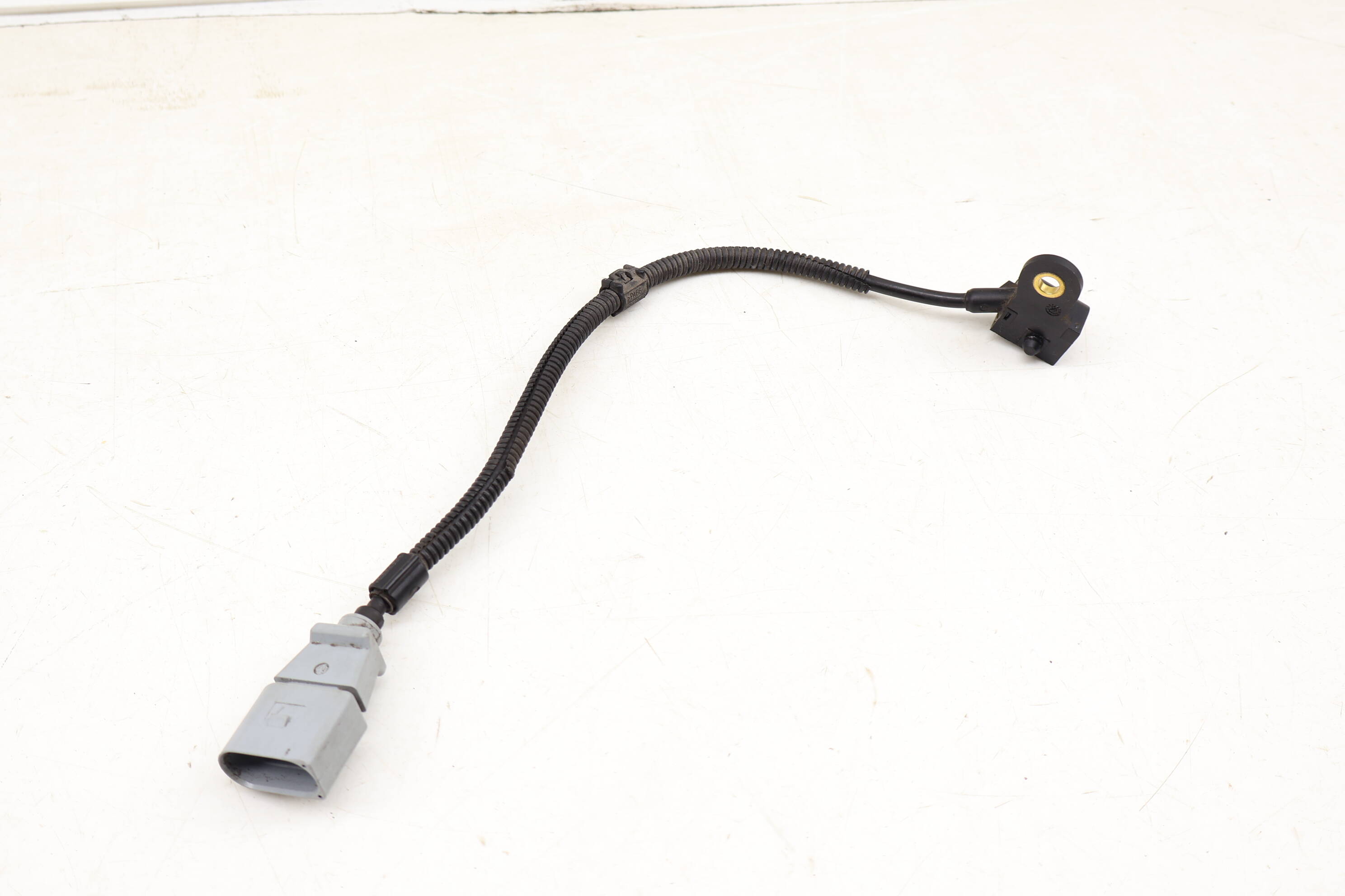 Camshaft Position Sensor 03L957147