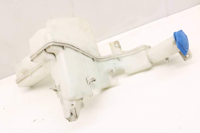 Windshield Washer Reservoir / Tank 3C8955453C main product photo