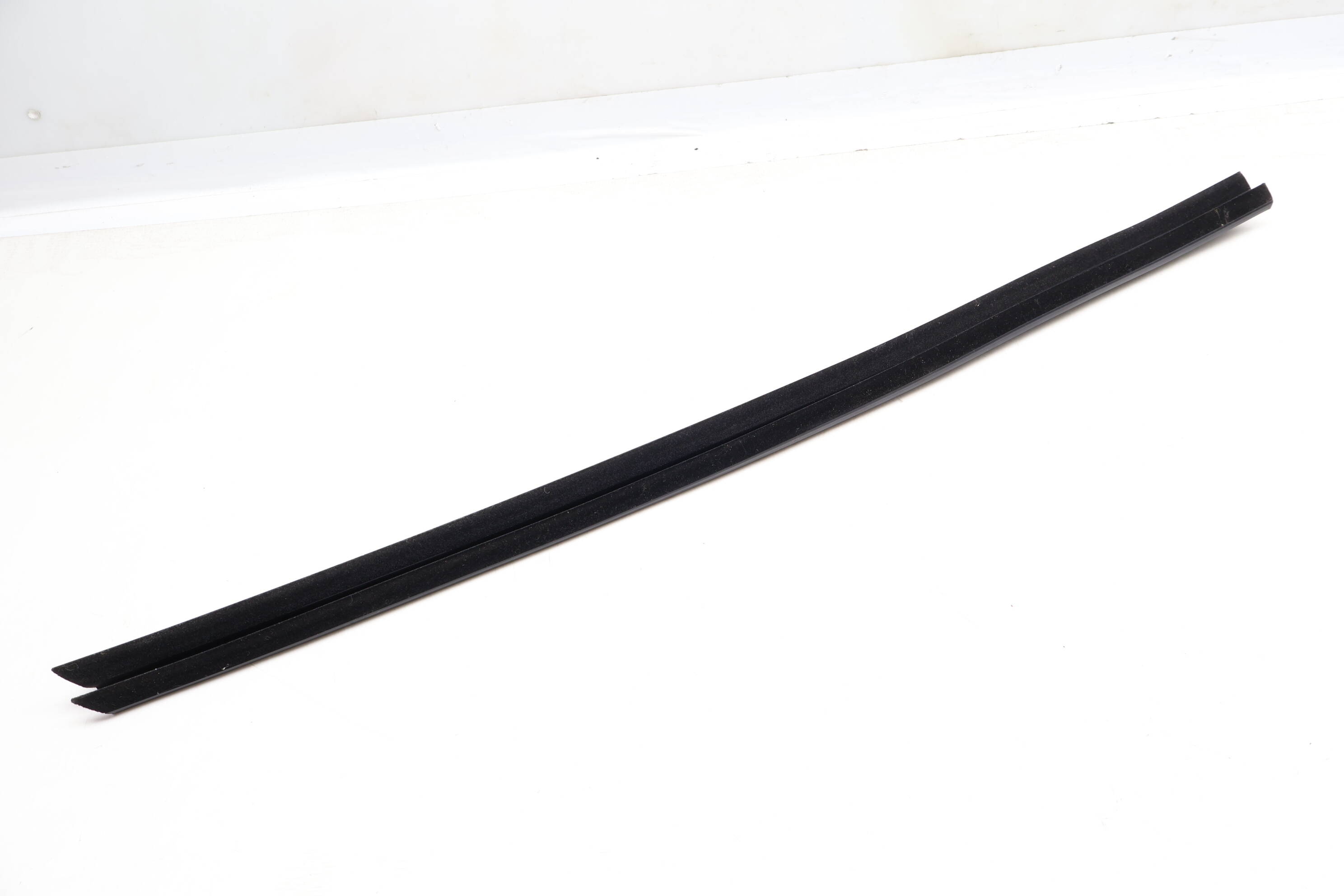 Inner Door / Window Slot Seal 8U0837479B