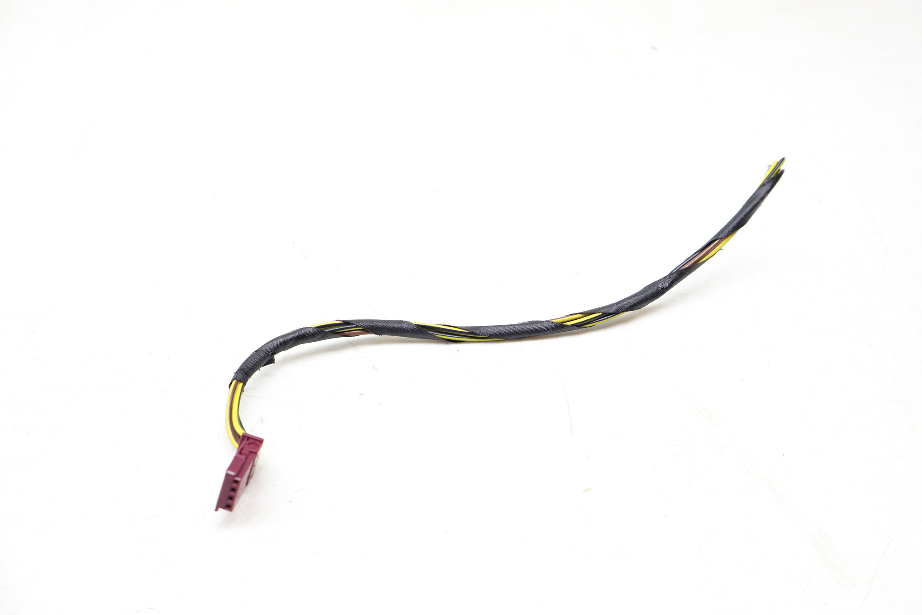 4-Pin Outer Tail Light Wiring Connector / Pigtail 63218377240