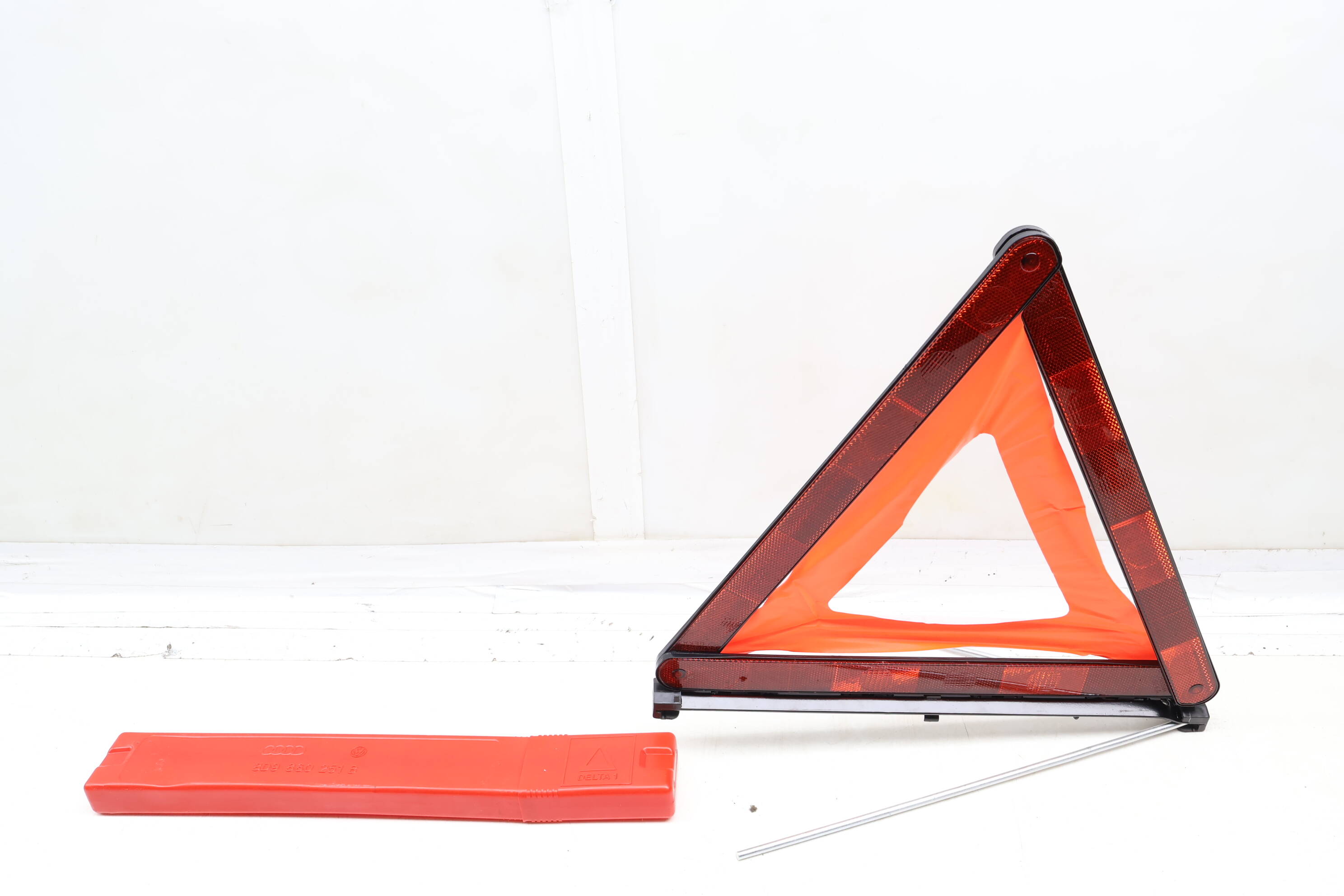 Safety Warning Triangle 8D9860251B