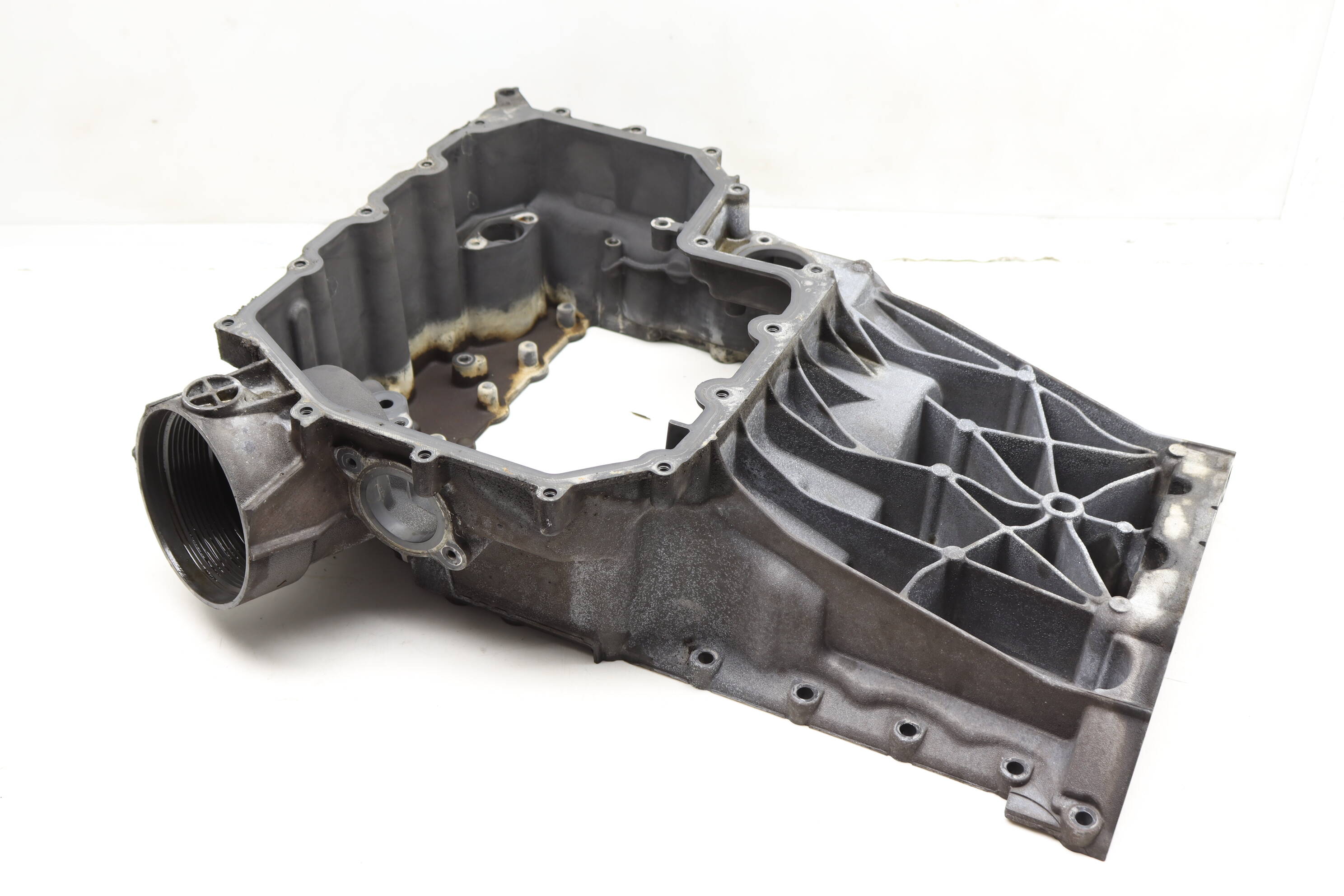 Upper Engine Oil Pan 94610706122