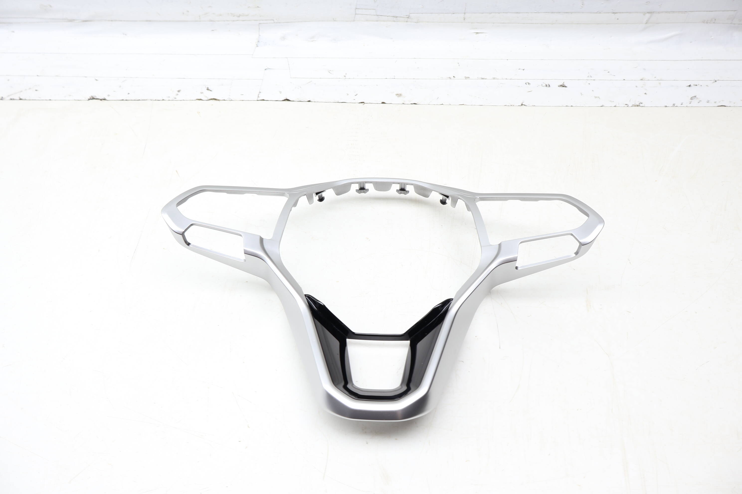 Steering Wheel Trim / Cover 2GJ419685