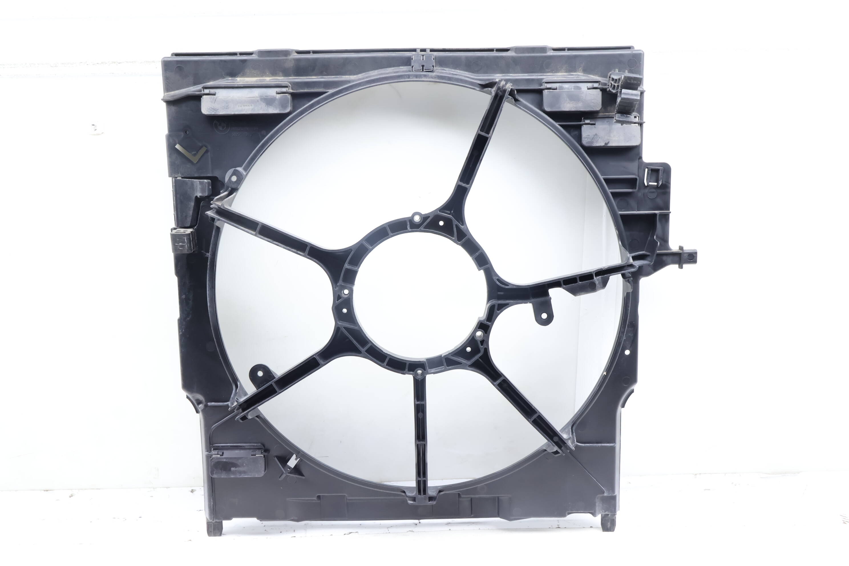 Electric Cooling Fan Housing / Shroud 17427629131