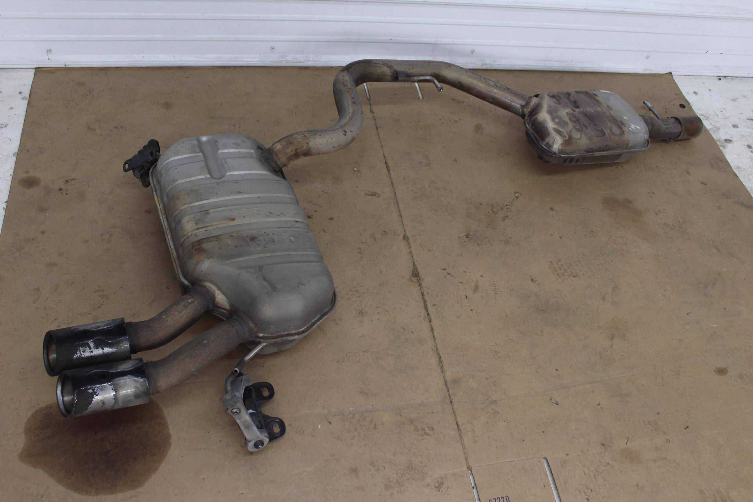 Exhaust / Muffler Assembly