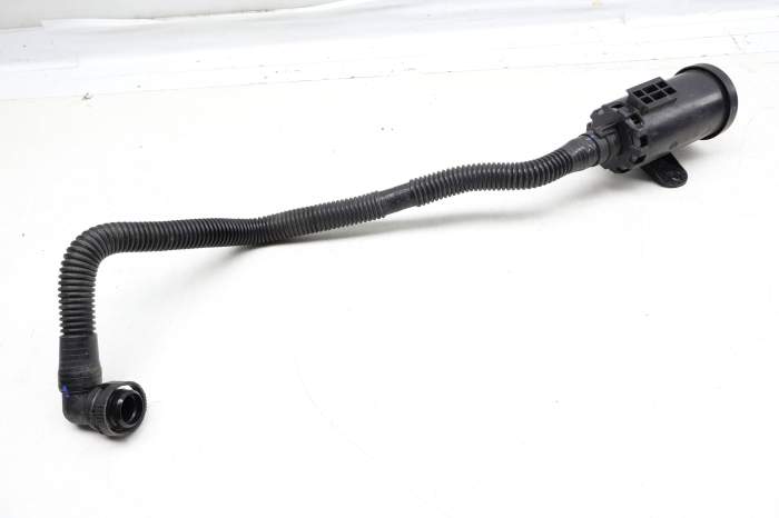 Evap Vent Hose / Line / Pipe 16117373624 main product photo