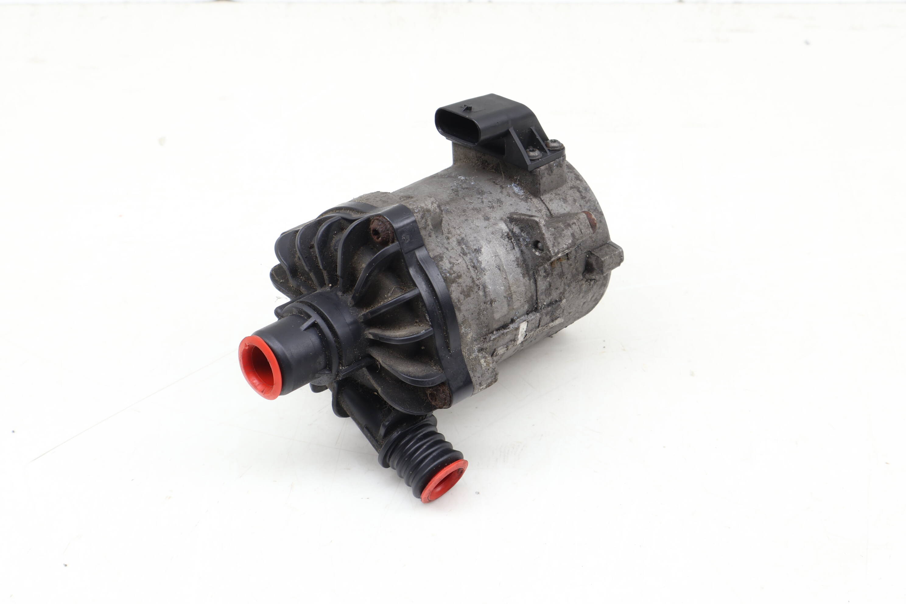 Auxiliary Water / Coolant Pump 11517566335