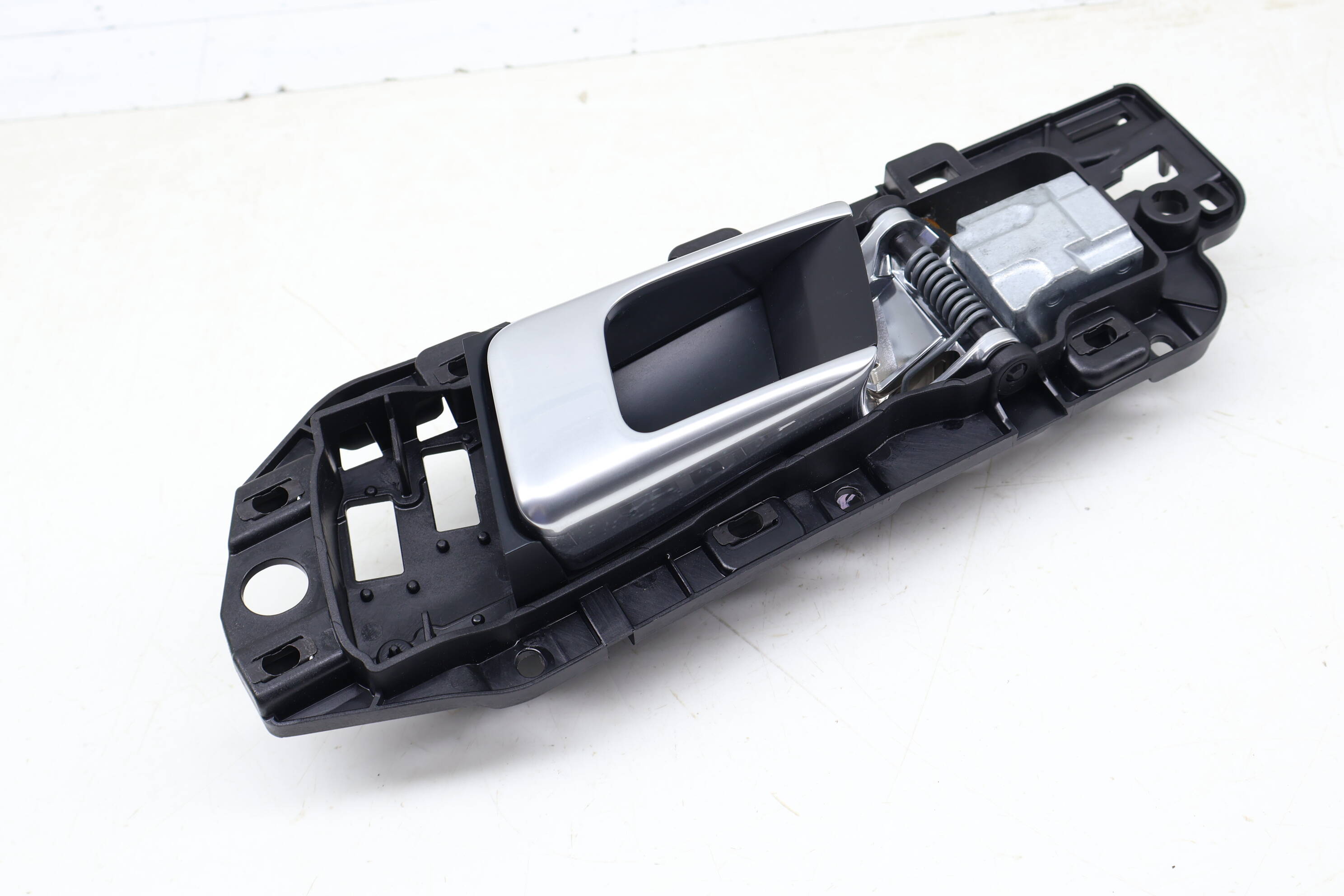 Interior Door Handle / Release 9Y0837019A