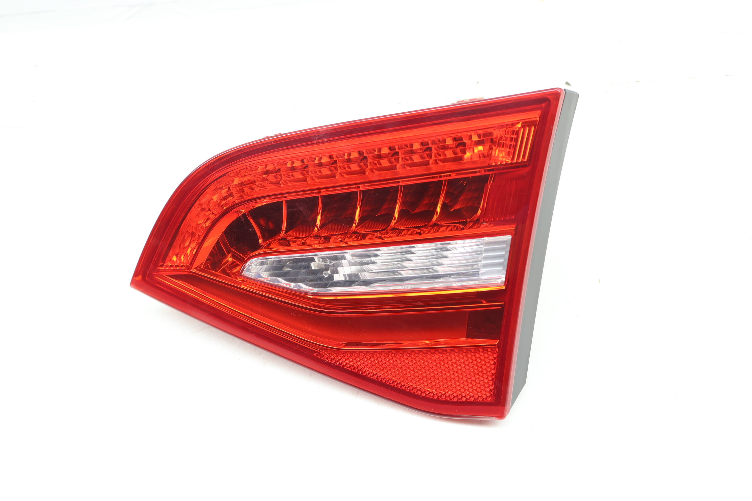 Led Tail Light / Lamp (Inner) 8K9945094F