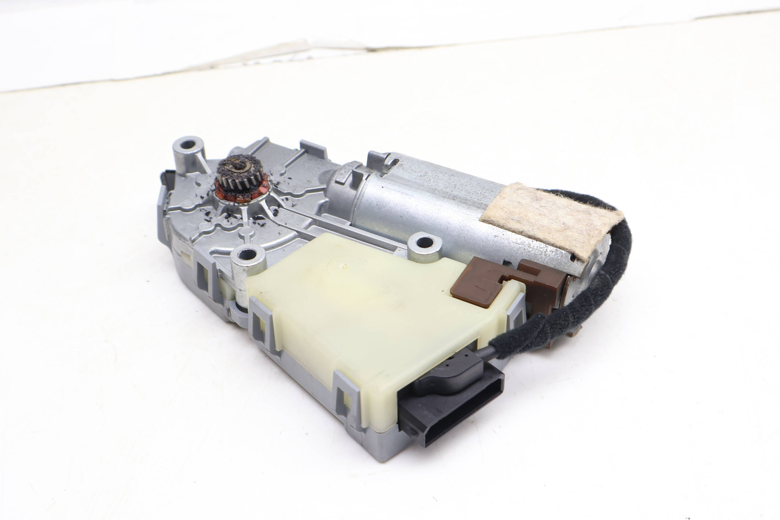 Sunroof / Sun Roof Motor 4B0959951B