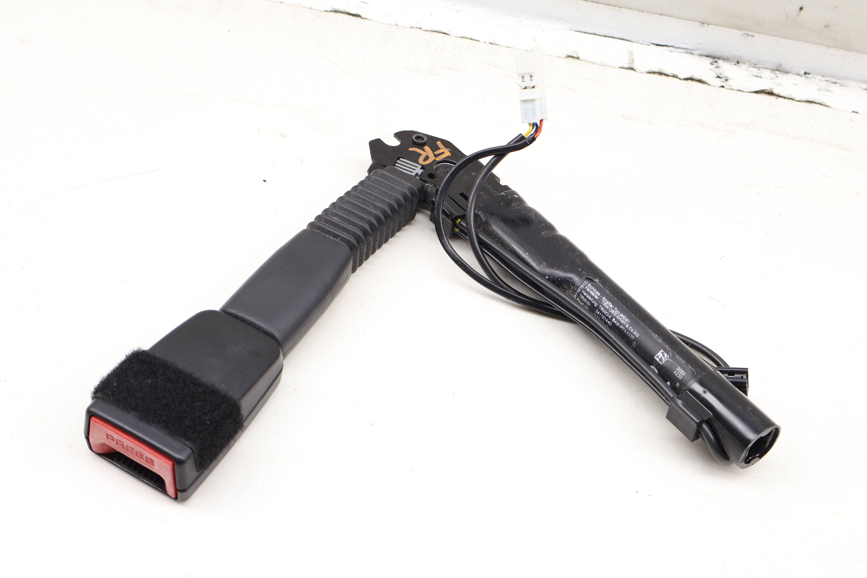 Seat Belt Buckle / Receiver 72117259388