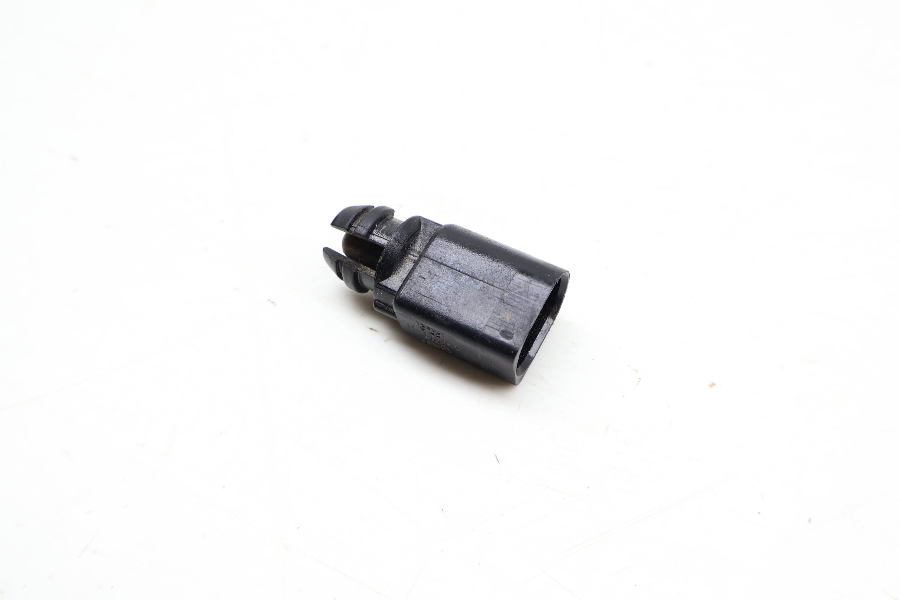 Outside Ambient Air Temperature Sensor 8Z0820535