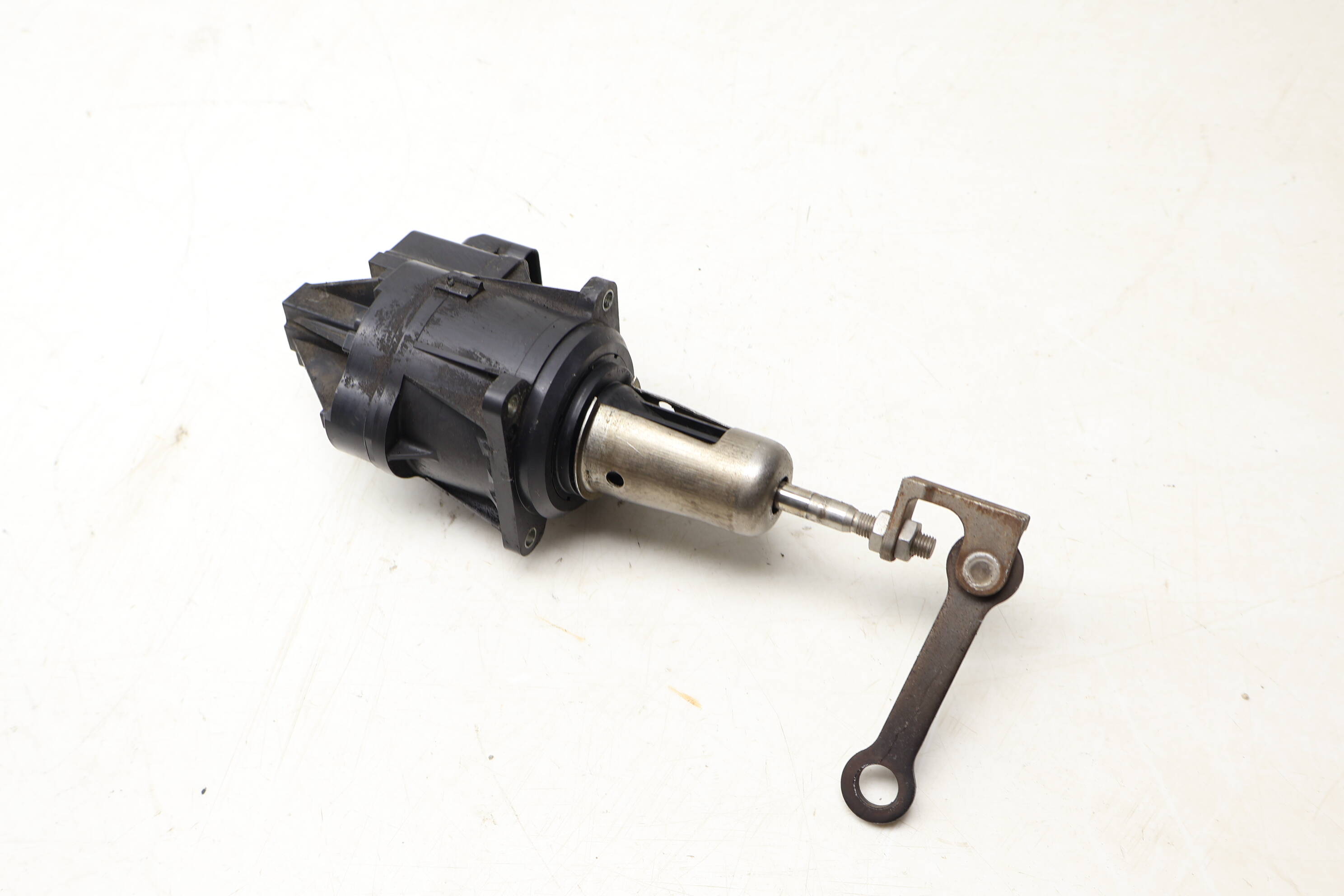 Turbo / Turbocharger Wastegate Actuator 11657643115