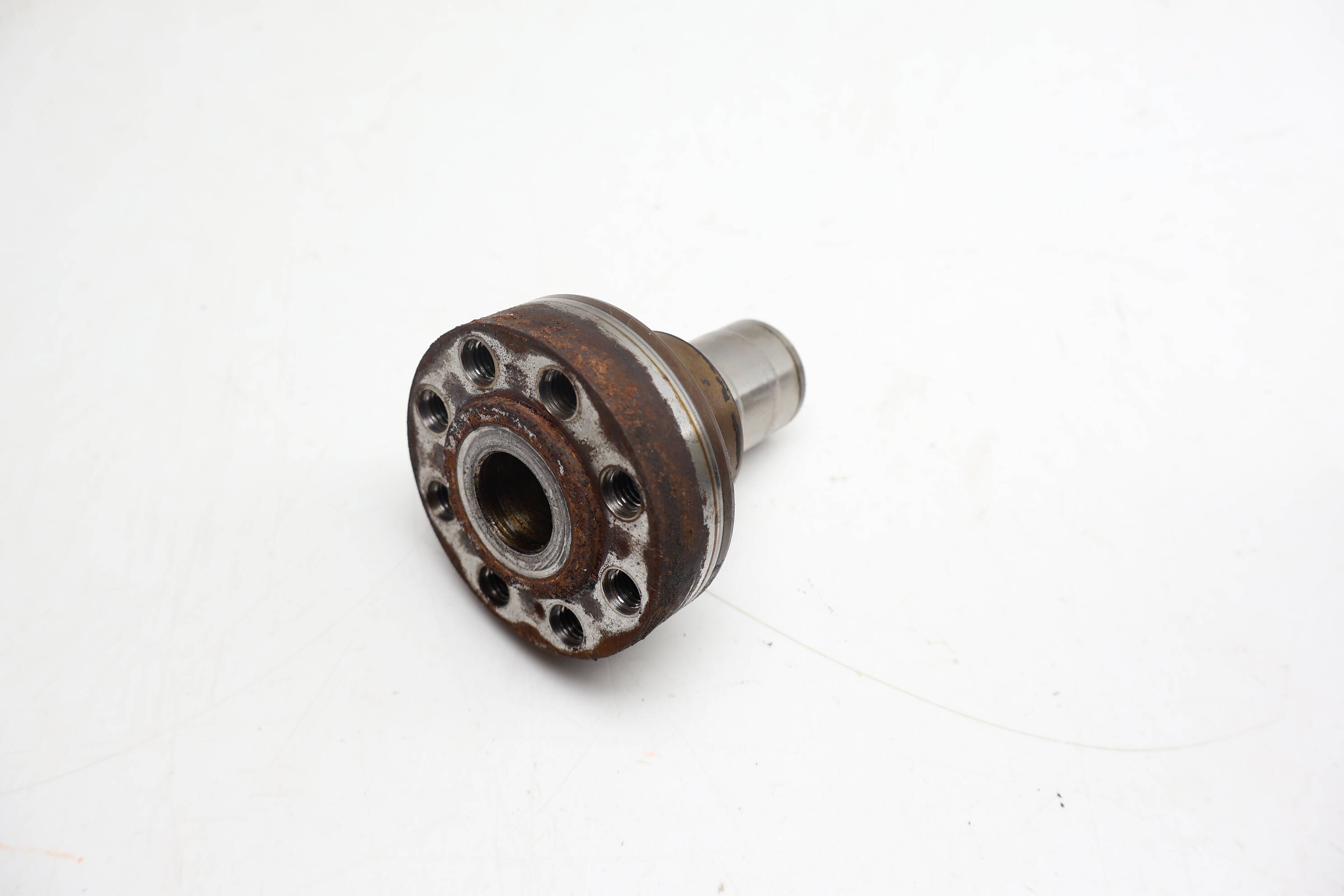Crankshaft / Crank Pulley Hub 11237574827