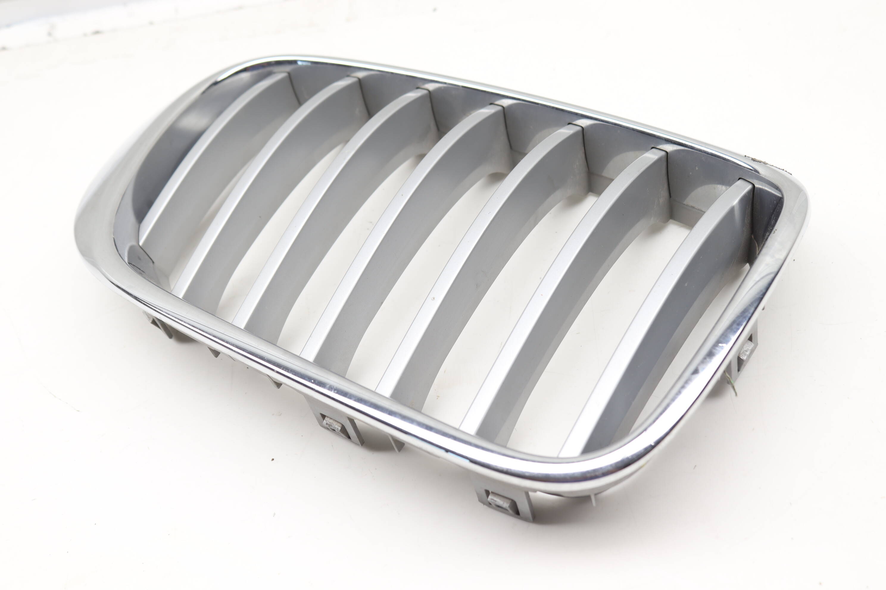 Bumper&#x20;Kidney&#x20;Grille&#x20;51137367422