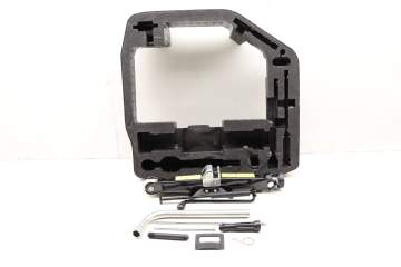 Tool Kit W/ Jack 8T0012109D
