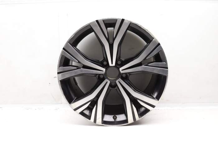 18" Inch Alloy Rim / Wheel 561601025AD main product photo