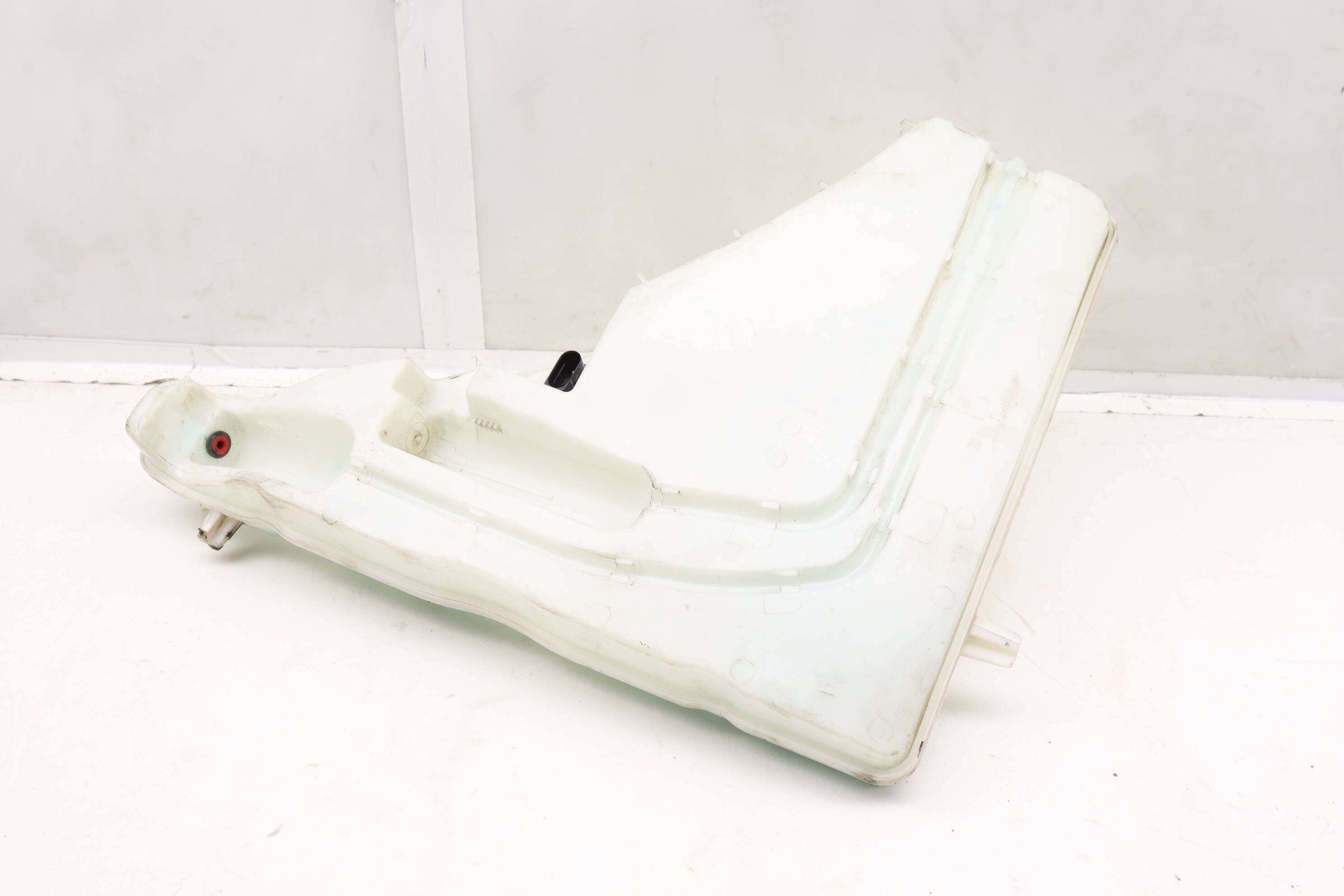 Windshield Washer Tank / Reservoir 4M0955453H