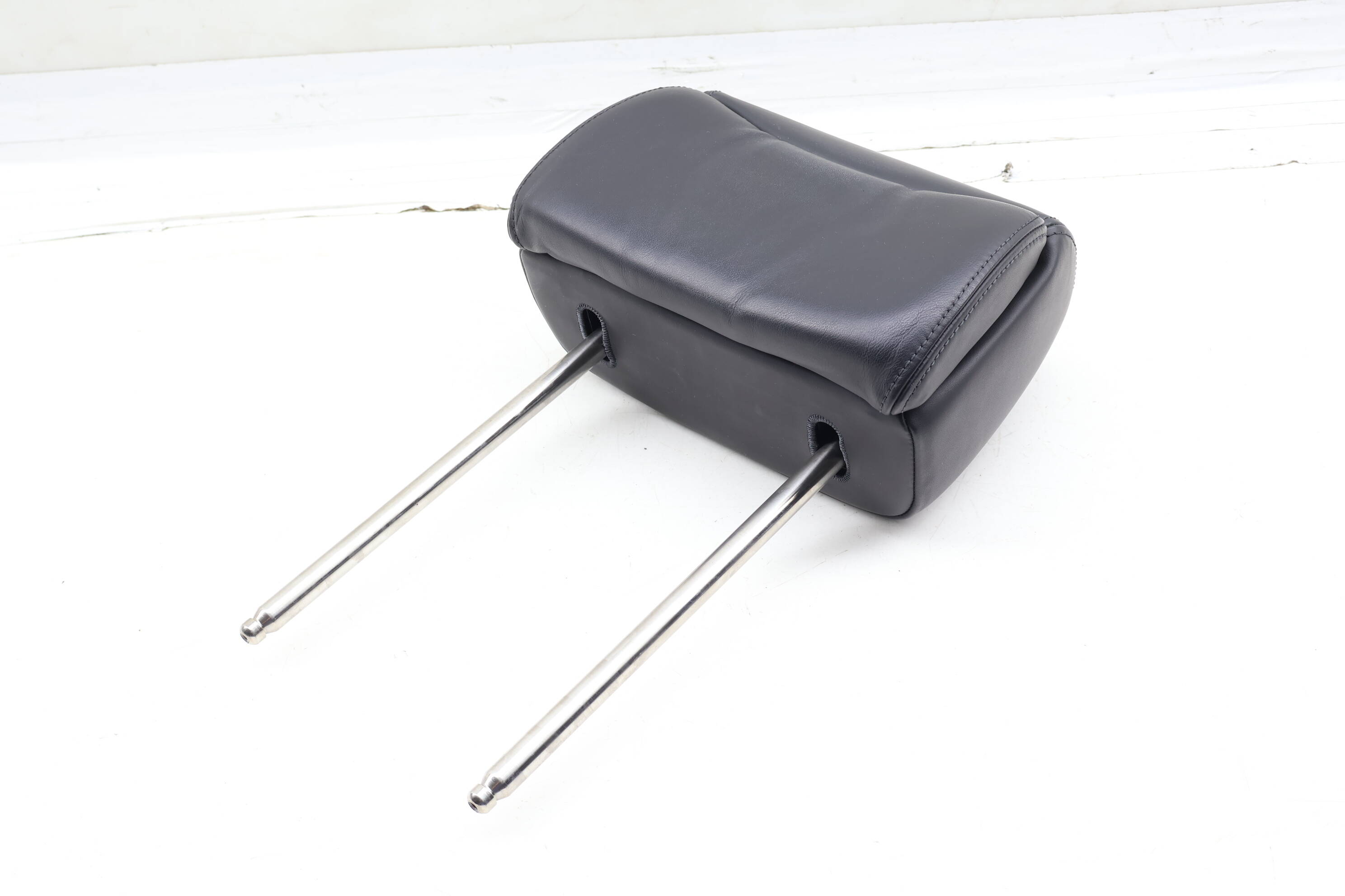 Headrest / Head Rest 4E0881901N