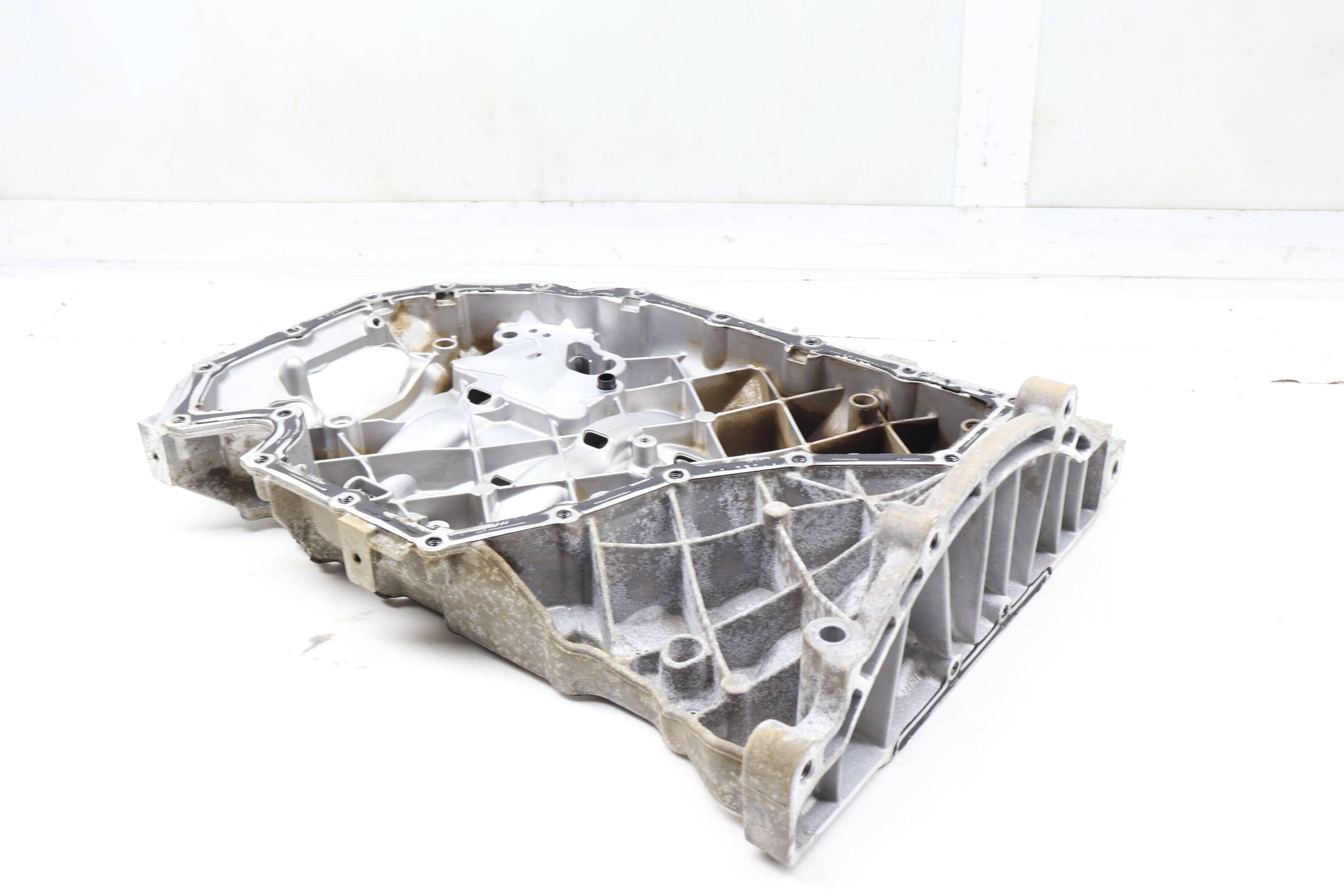 Upper Engine Oil Pan / Sump 06H103603AN