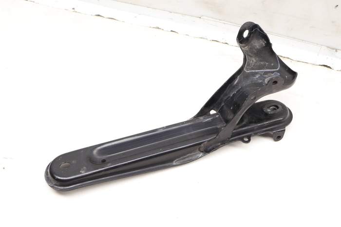 Upper Engine Lifting Mount / Bracket 7L5199373A 95537511210 main product photo