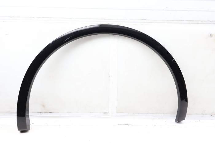 Wheel Fender Flare Trim / Molding 80A853817A main product photo