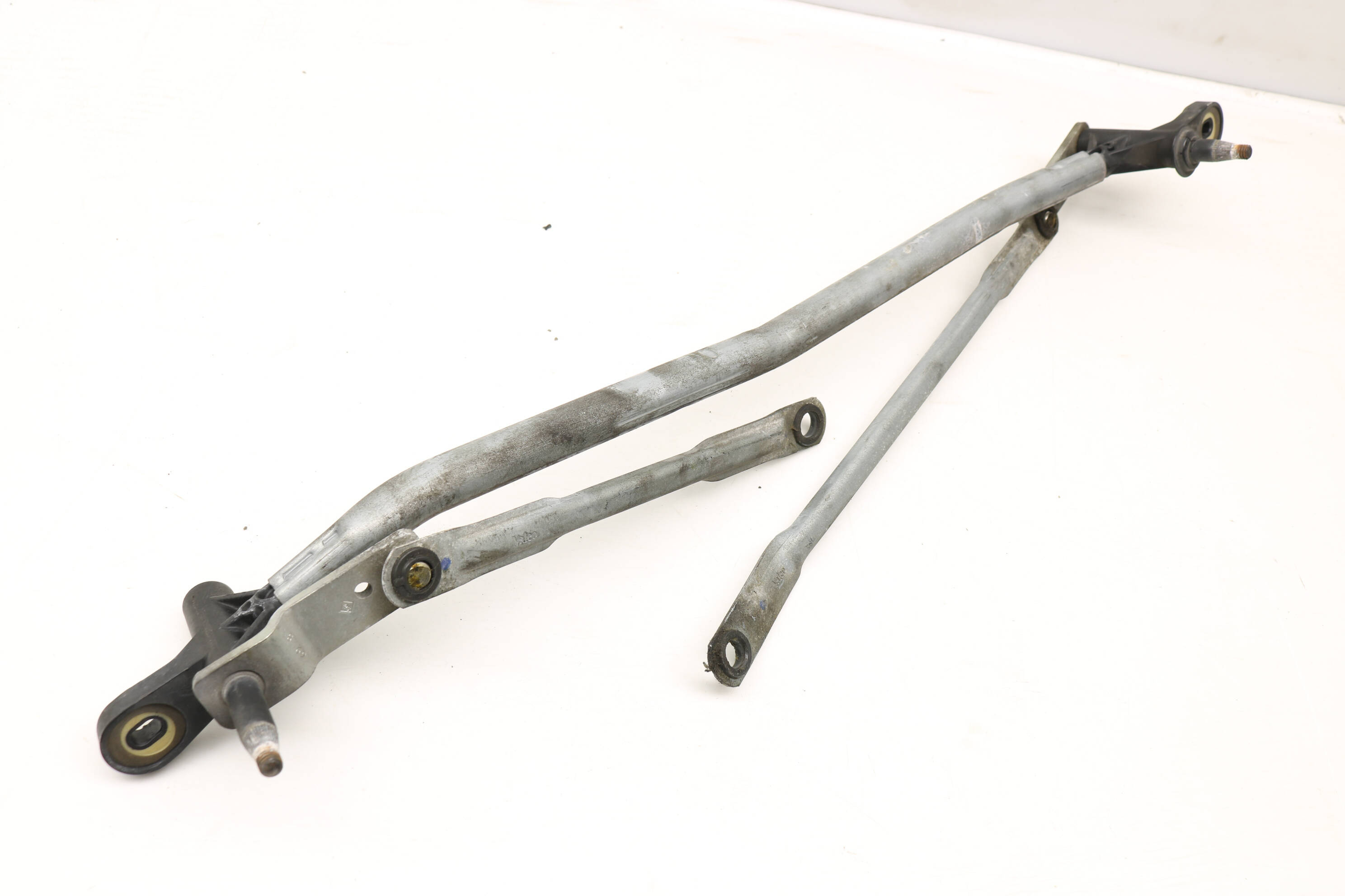 Windshield Wiper Bracket / Transmission 8J1955023D