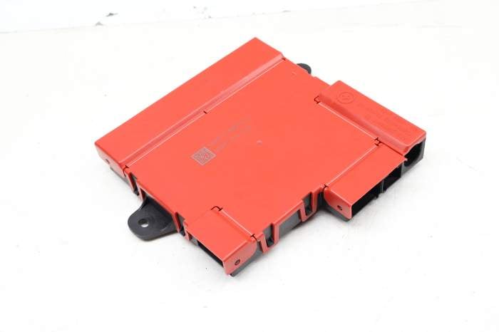 Positive Battery Power / Junction Box 61146826201 main product photo
