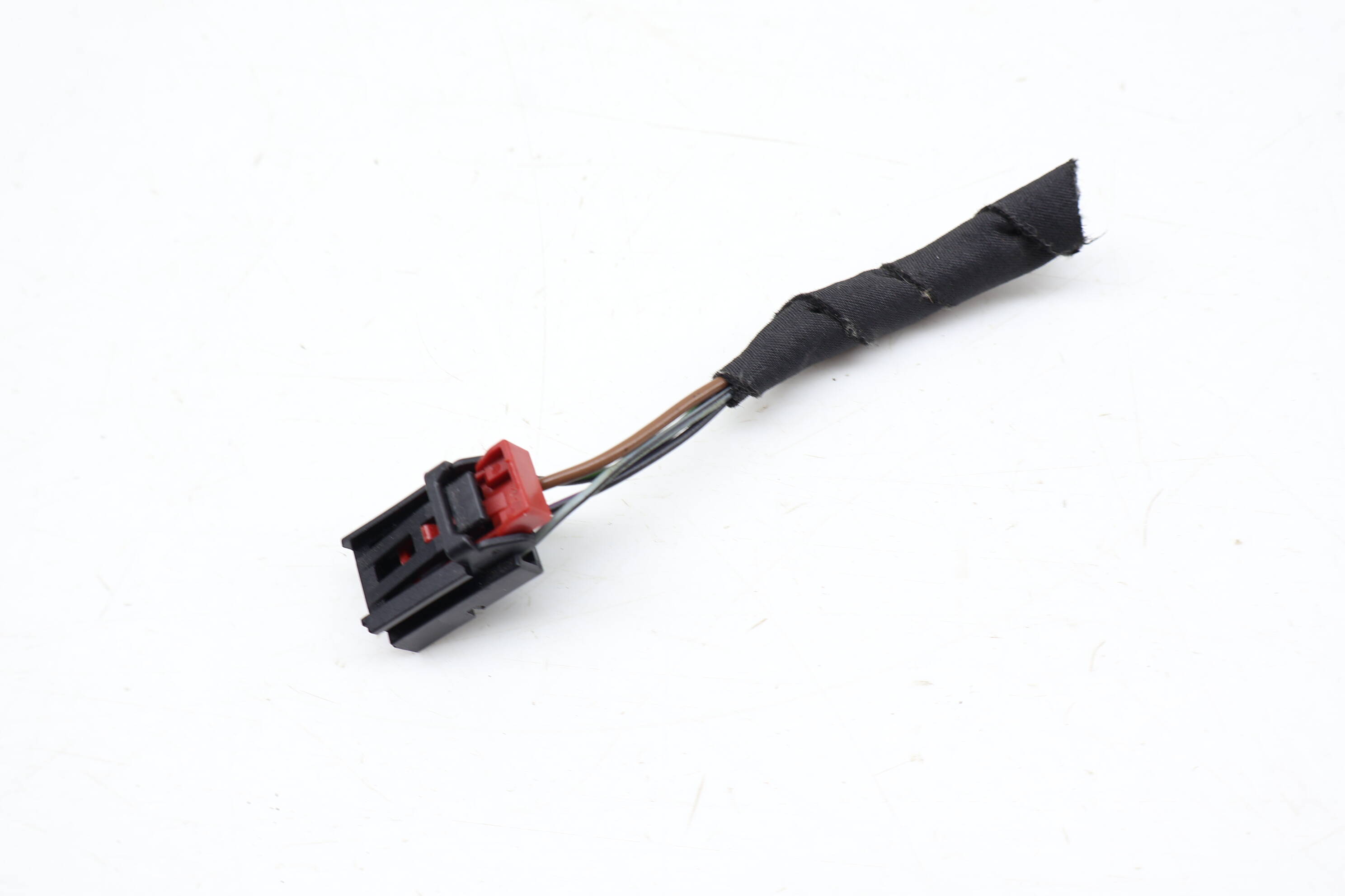 4-Pin Wiring Connector / Pigtail 7N0972704