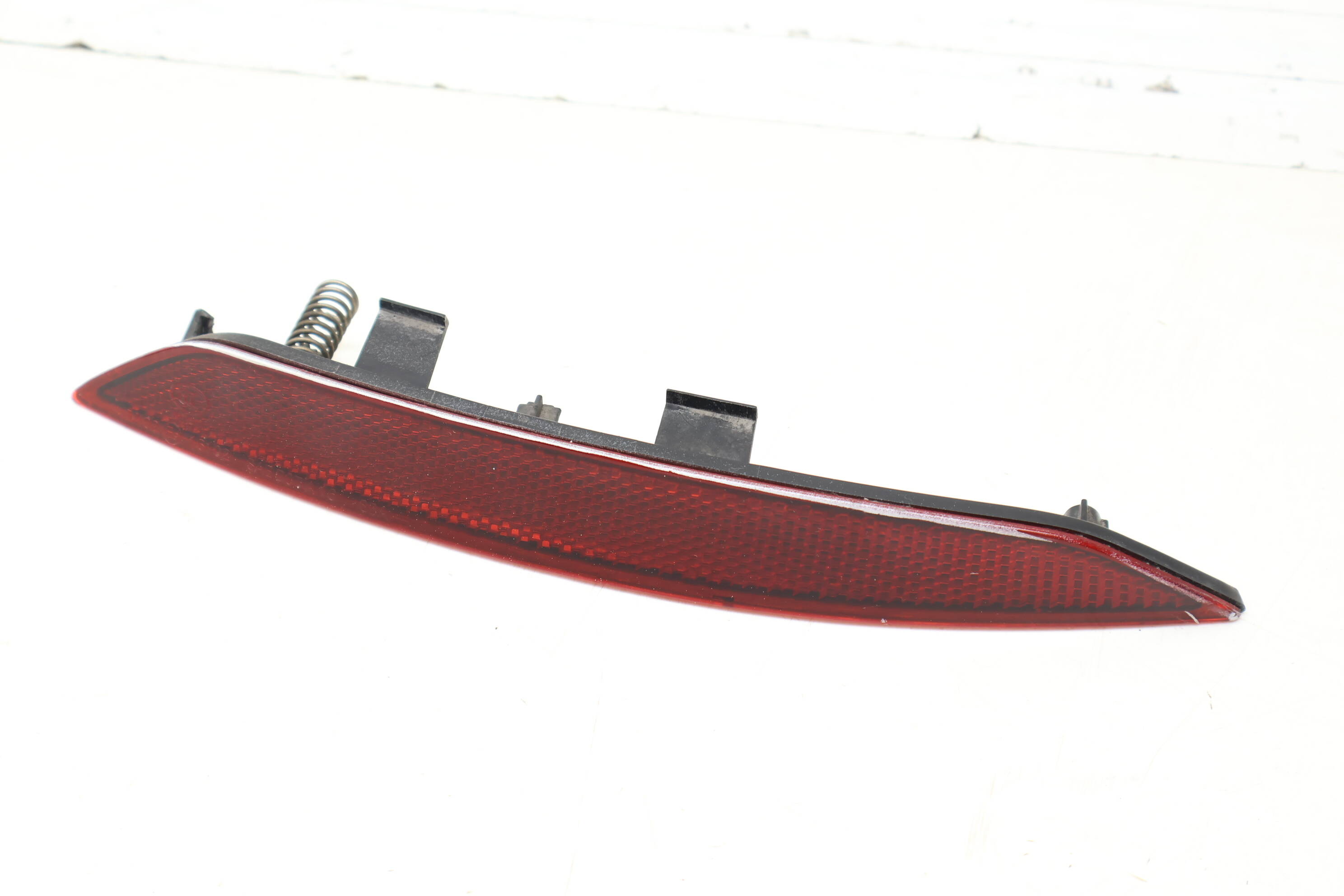 Bumper Reflector 8W6945106B