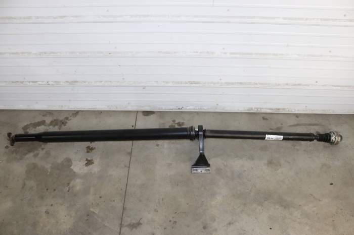 Driveshaft / Propeller Shaft 2464100400 main product photo