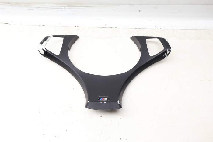 Steering Wheel Trim / Cover (M) 32303054888 main product photo