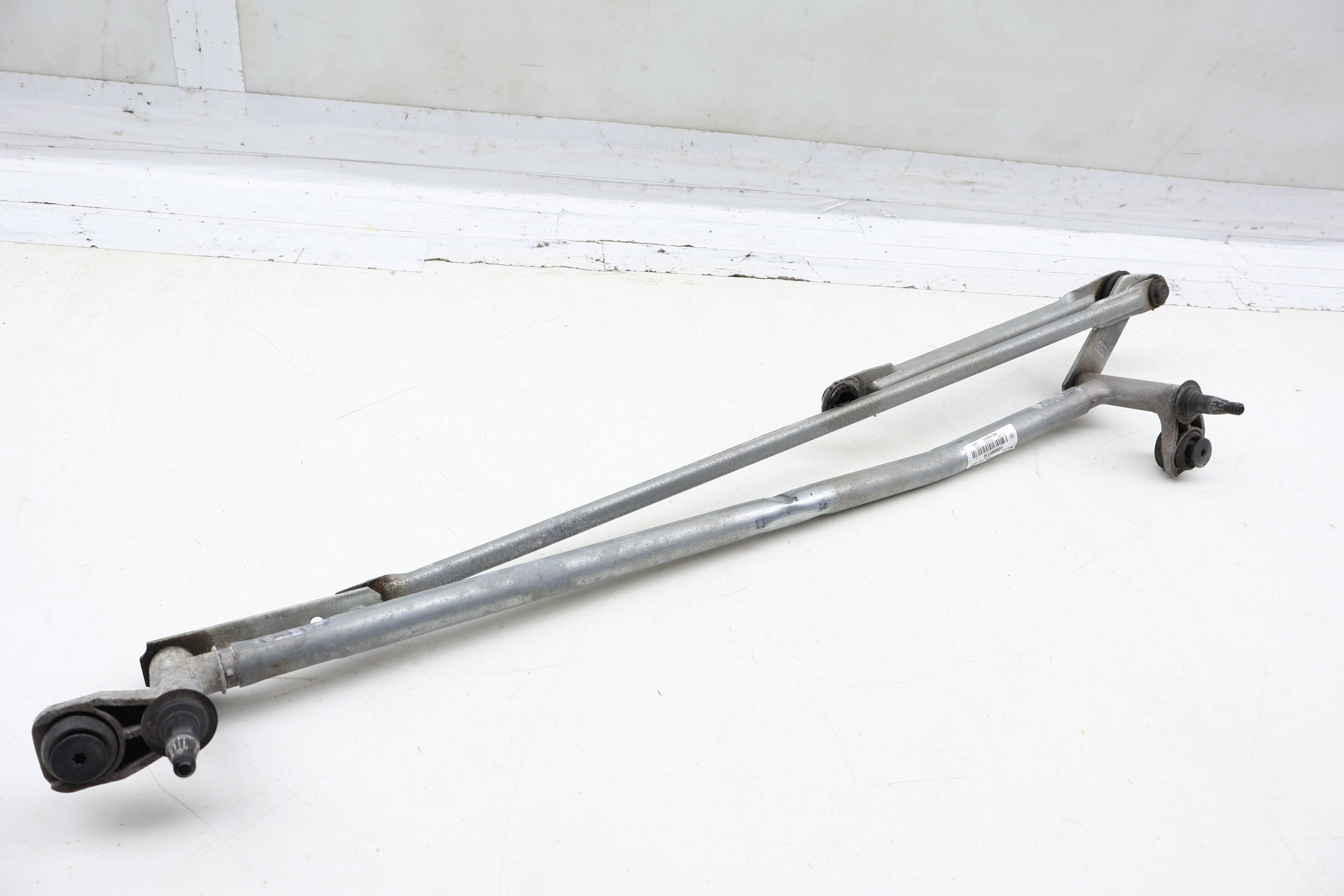 Windshield Wiper Transmission / Bracket 3CN955023A