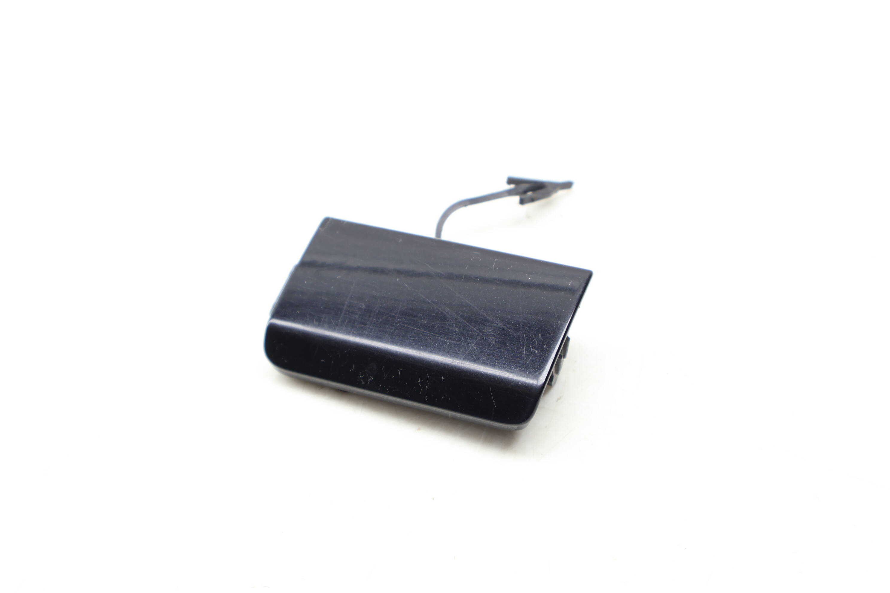 S-Line&#x20;Bumper&#x20;Tow&#x20;Hook&#x20;Cover&#x20;&#x2F;&#x20;Cap&#x20;4L0807450G